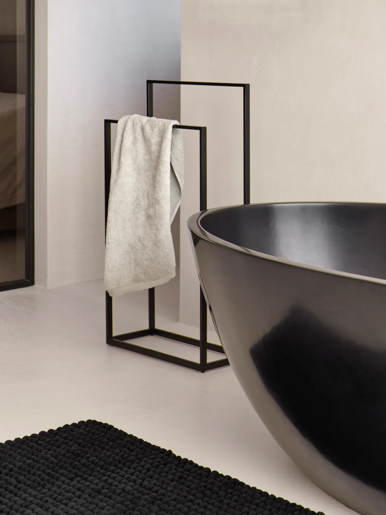 Aquanova Bath mat AXEL color Black (AXEBM-09)