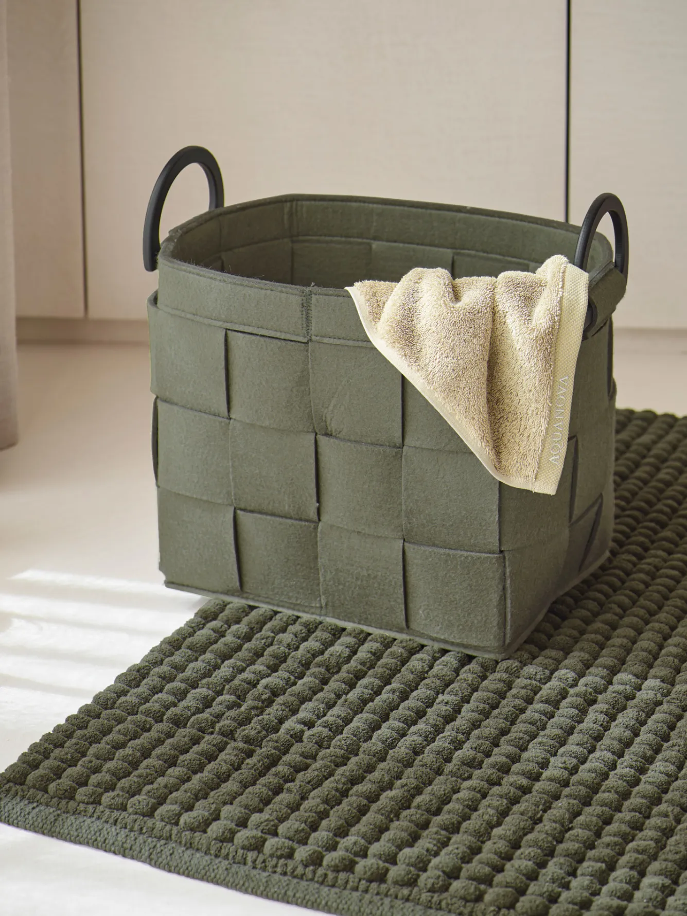 Aquanova Bath mat AXEL color Taiga-302 (AXEBM-302)