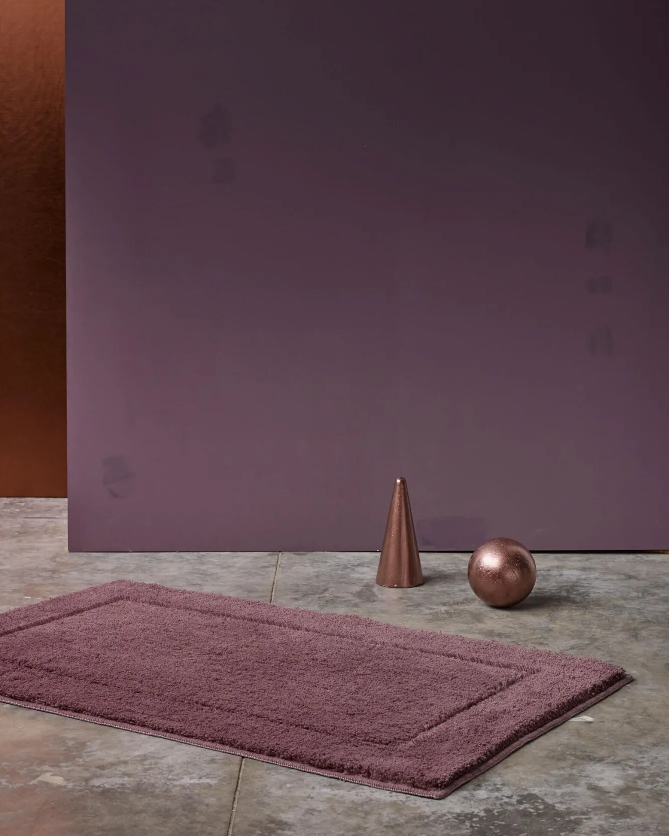 Aquanova Bath mat Accent 60x60cm color Mauve-84 (ACCBMB-84)