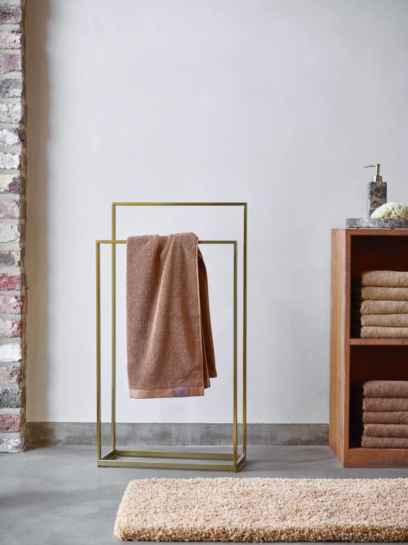 Aquanova Bath mat MUSA color Cinnamon-804 (brown)