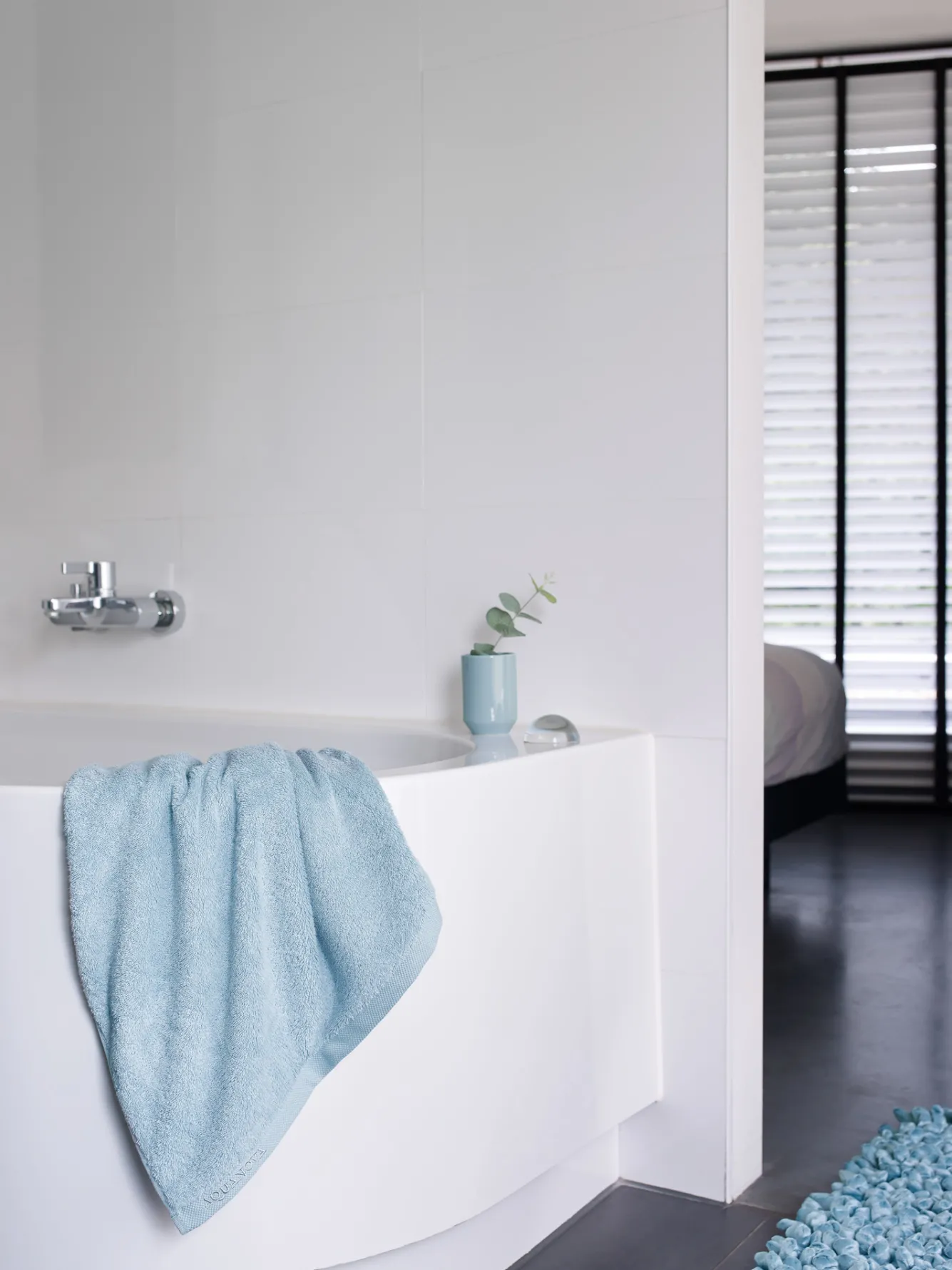 Aquanova Bath textiles LONDON color Aquatic-369 (blue)