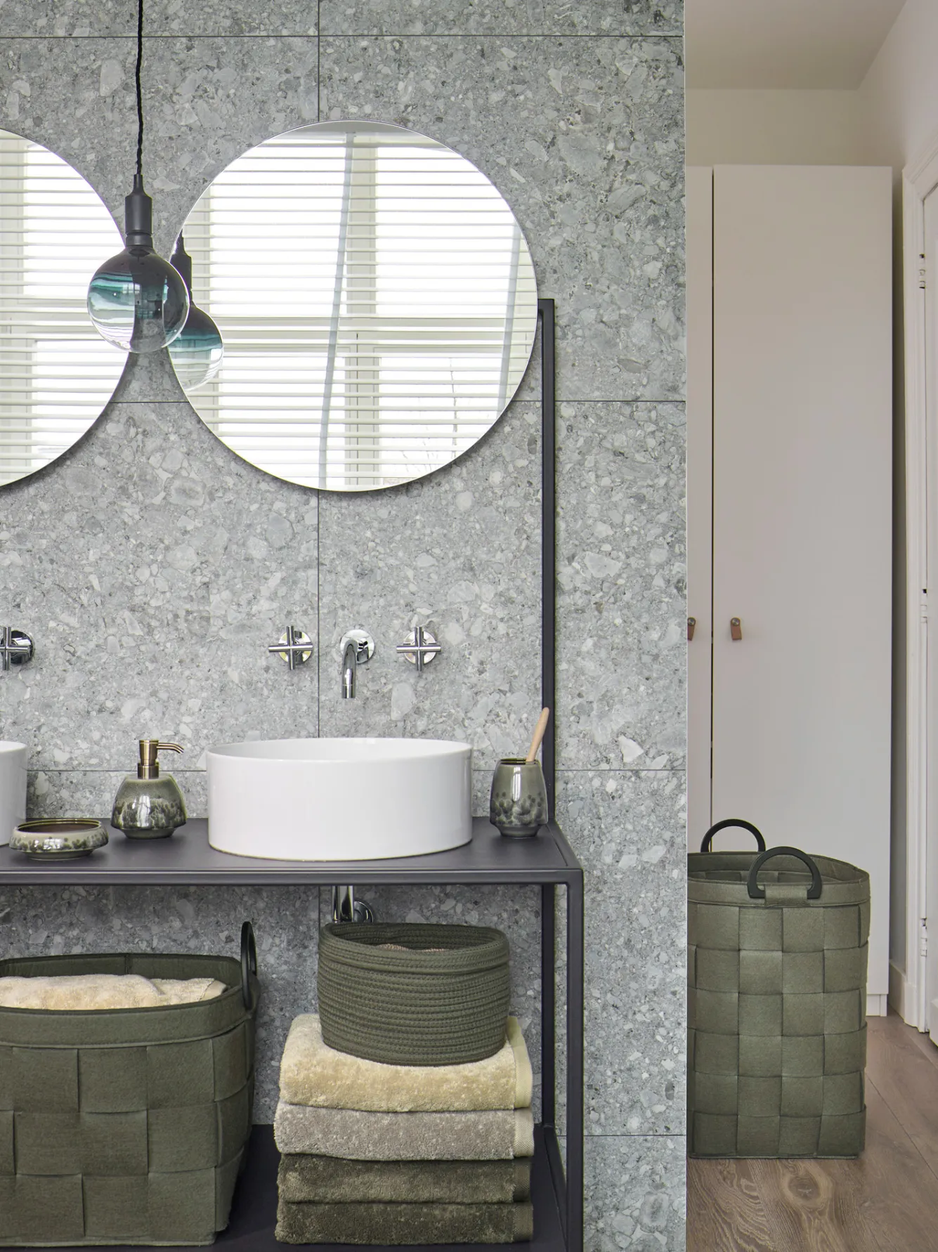 Aquanova Bath textiles LONDON color Absynth-128