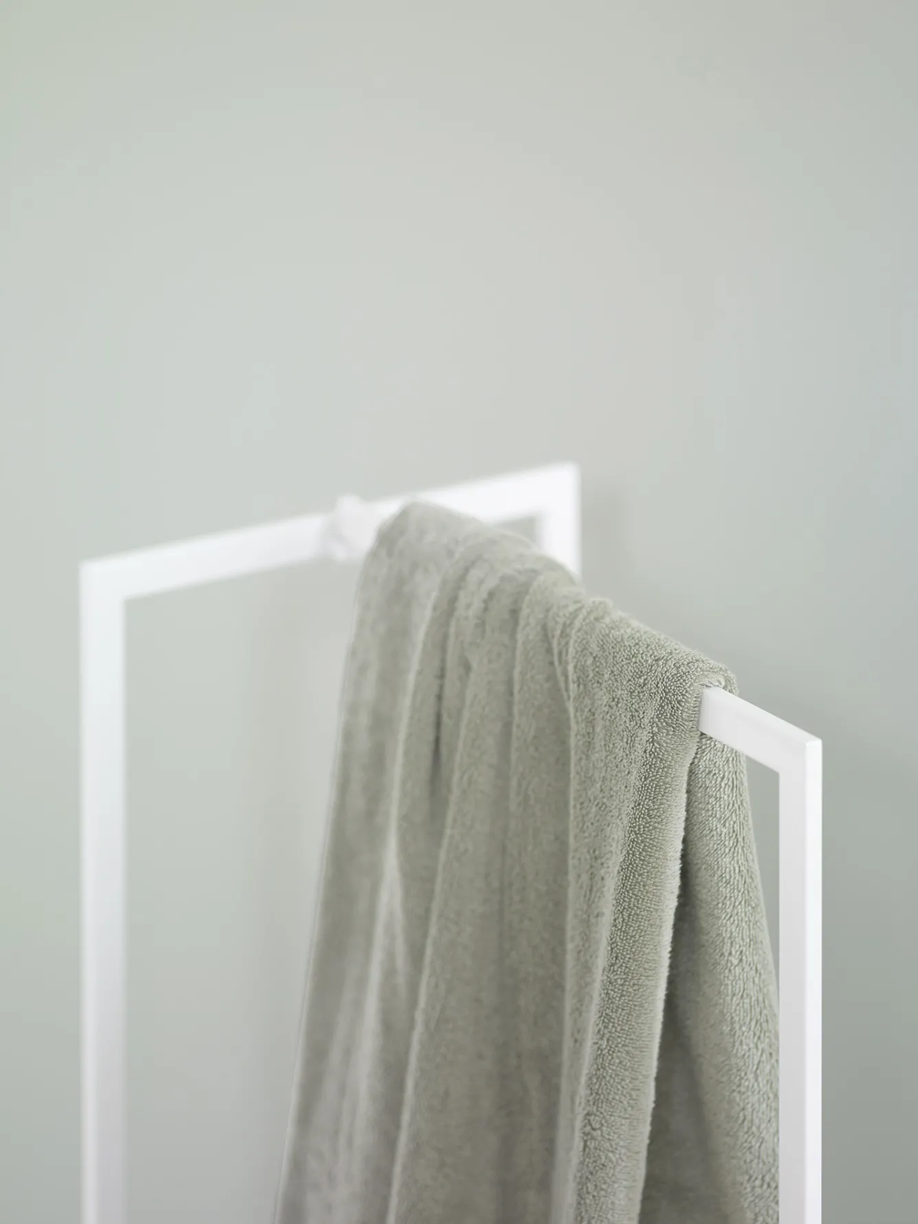 Aquanova Bath towel 70x130 cm LONDON color Thyme-293 (set/3)