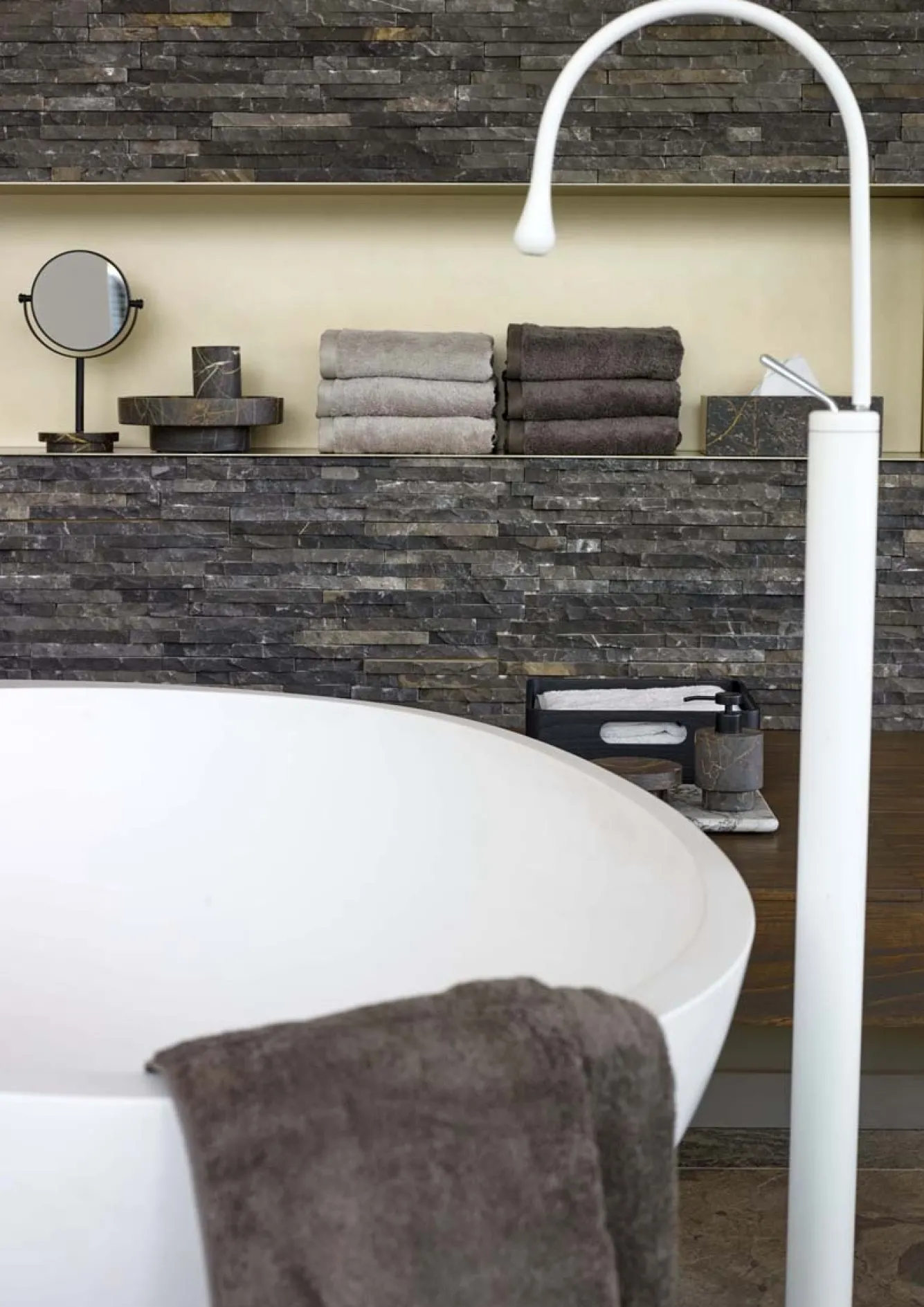 Aquanova Bath towel 70x130 cm LONDON color Truffle-106 (set/3)