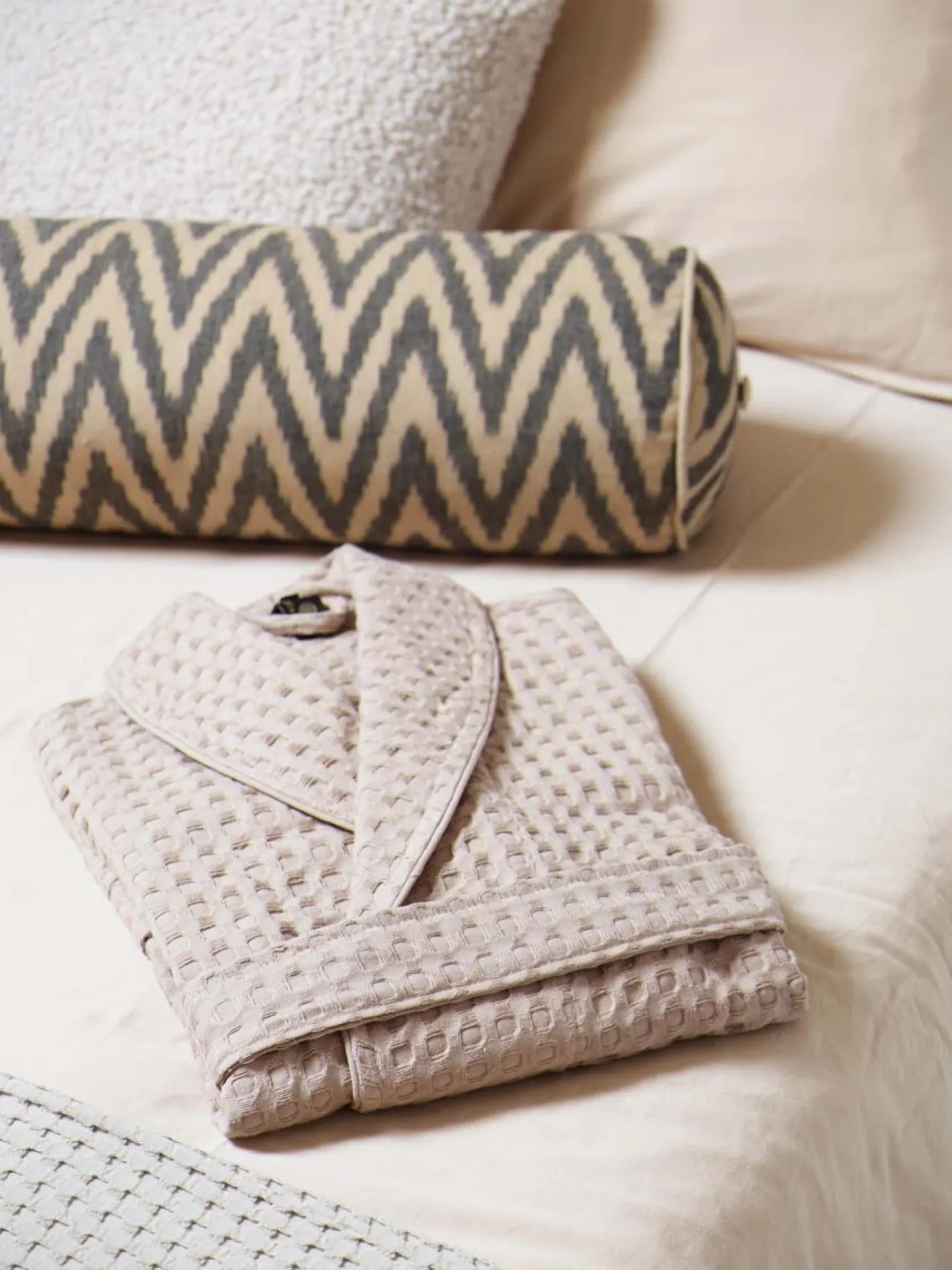 Aquanova Bathrobe VIGGO color Nougat (VIGBG-136)