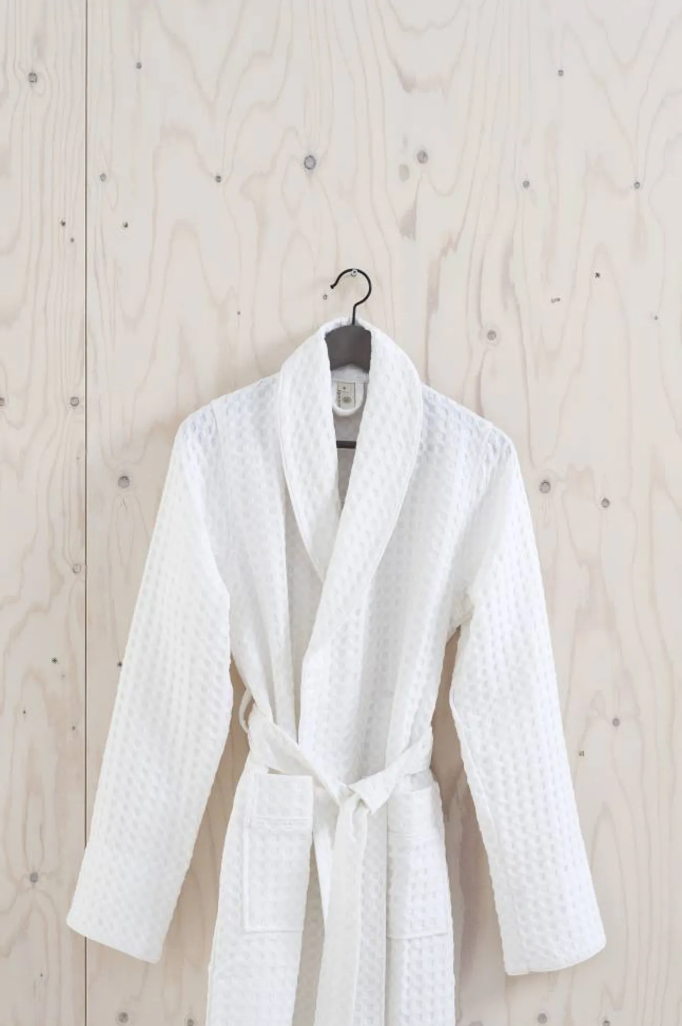 Aquanova Bathrobe waffle pattern VIGGO color White-43 (white), 100% cotton