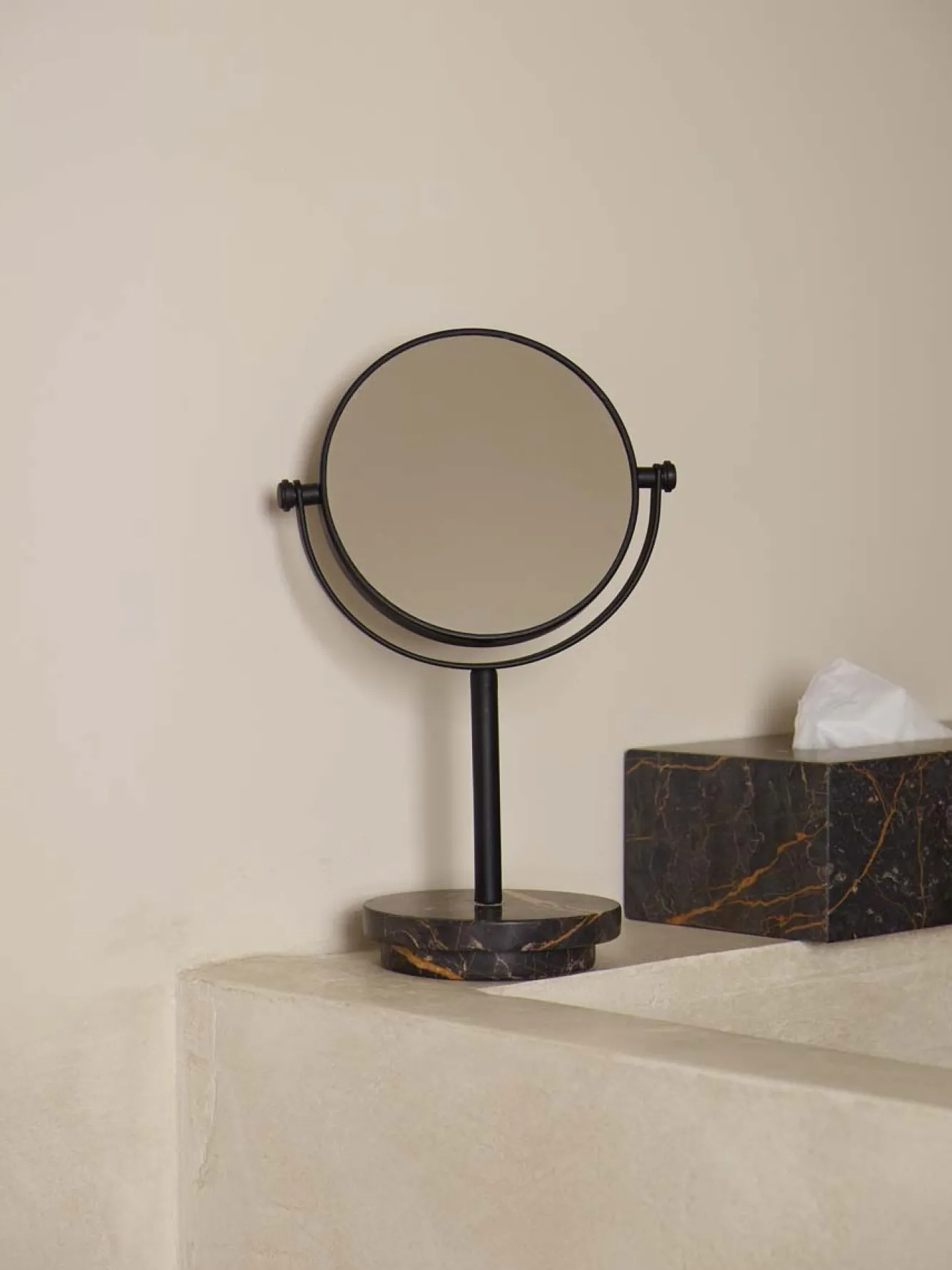 Aquanova Cosmetic mirror PORTO color Black-09