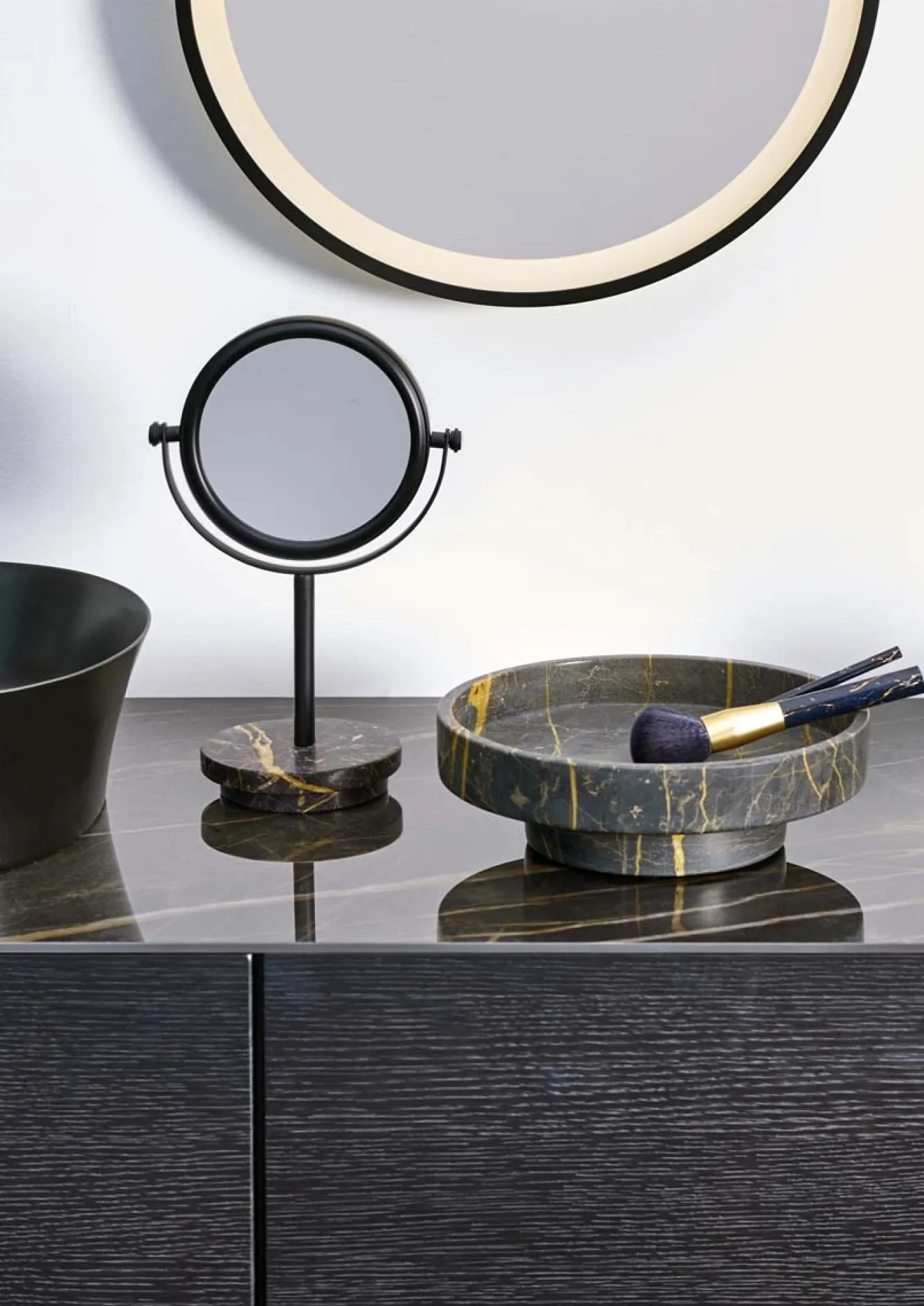 Aquanova Cosmetic mirror PORTO color Black-09