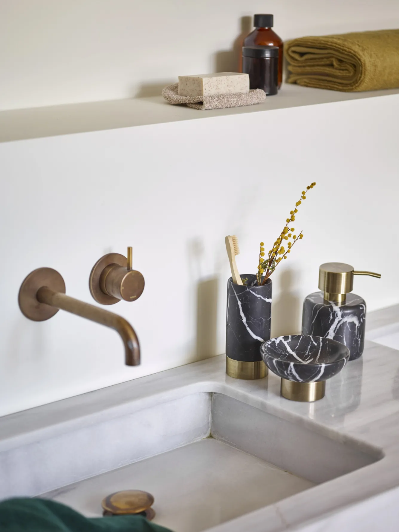 Aquanova Cosmetics waste bin NERO color Black (black)