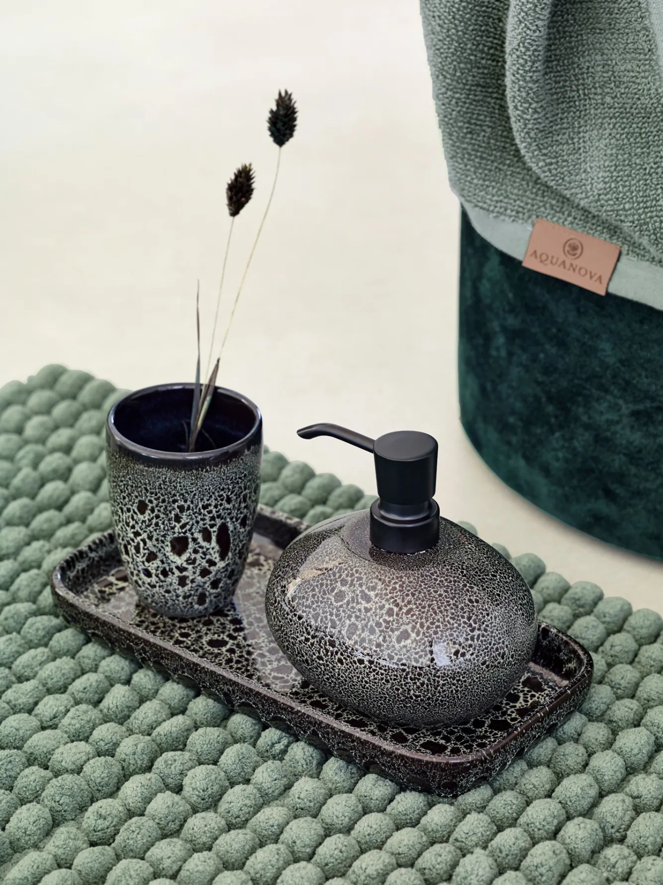 Aquanova Cup / toothbrush holder UGO color Olive Black-994 (black)