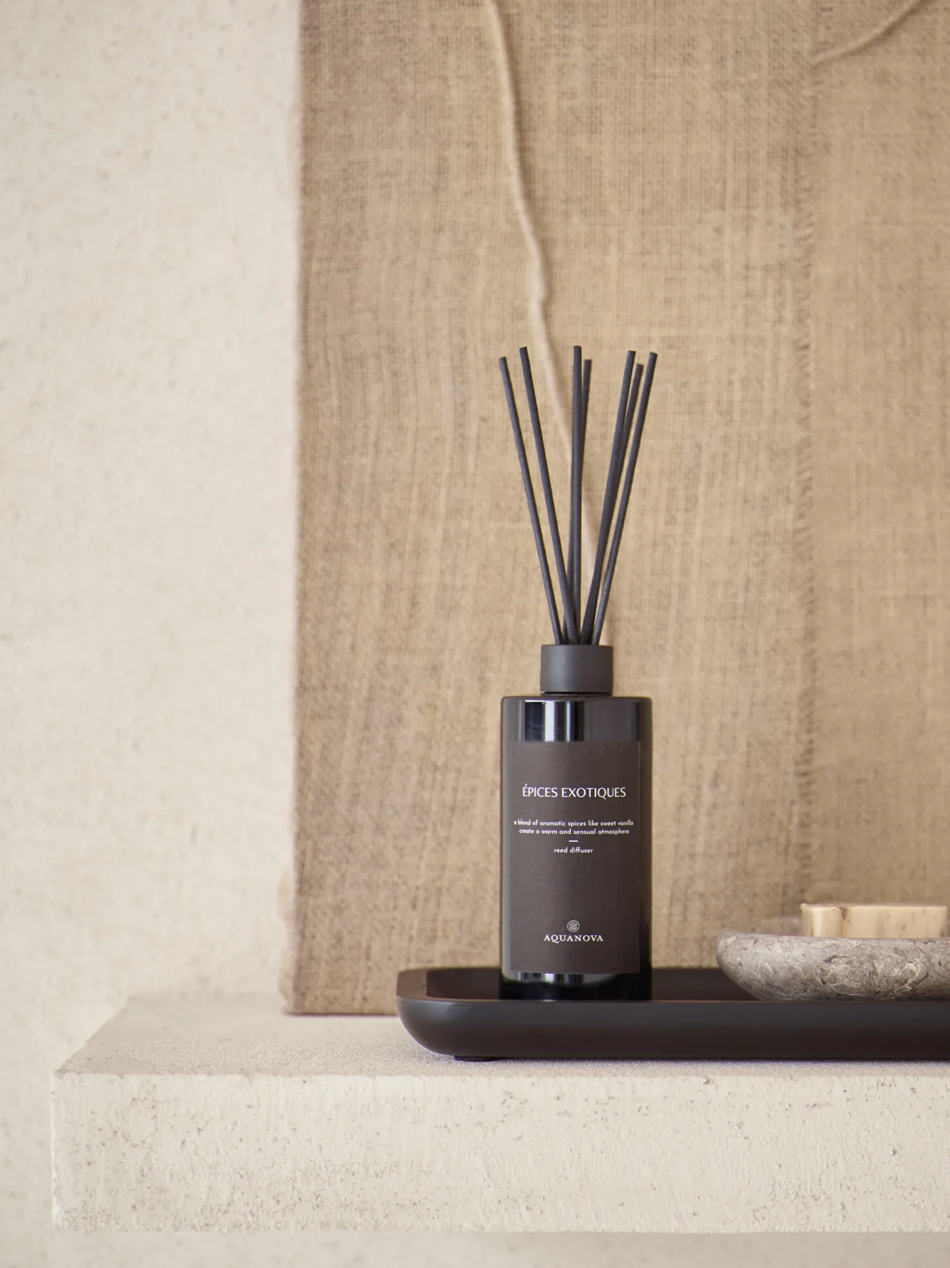 Aquanova Fragrance sticks PARIS scent Bois de Santal (woody/musk)