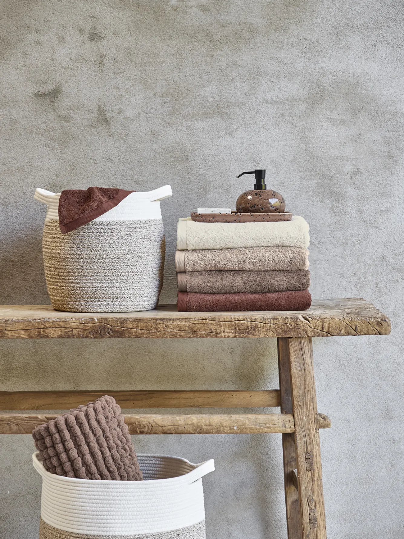 Aquanova Laundry basket Osman Nougat-136 (beige) small