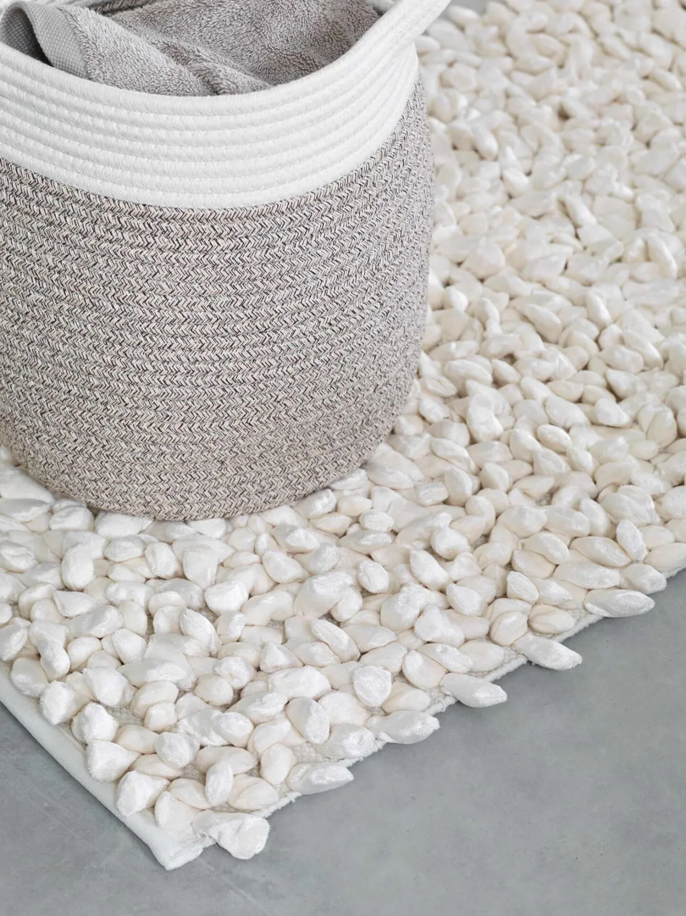 Aquanova Laundry basket Osman Nougat-136 (beige) small