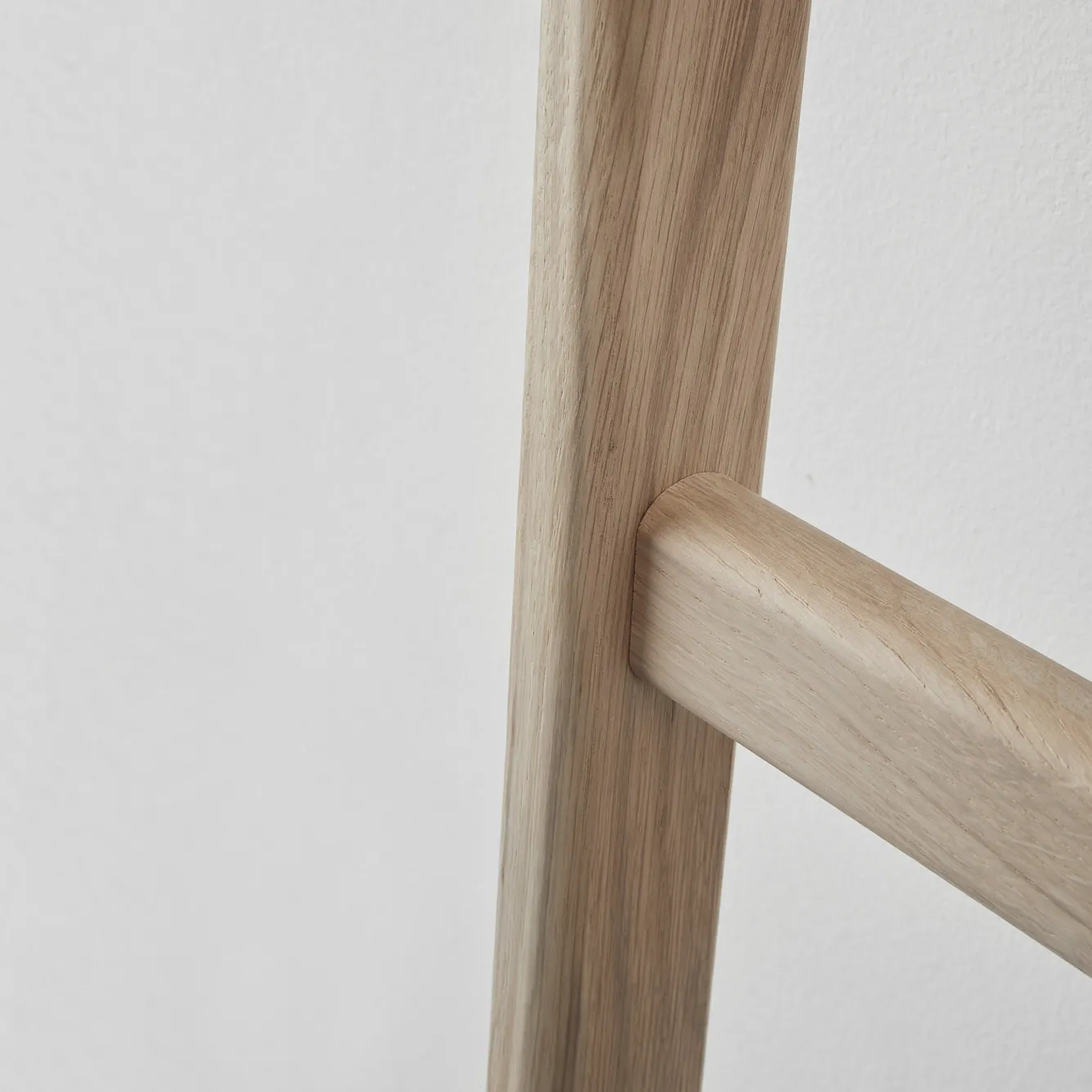 Aquanova Oak towel ladder MINK (MINTLL-387)