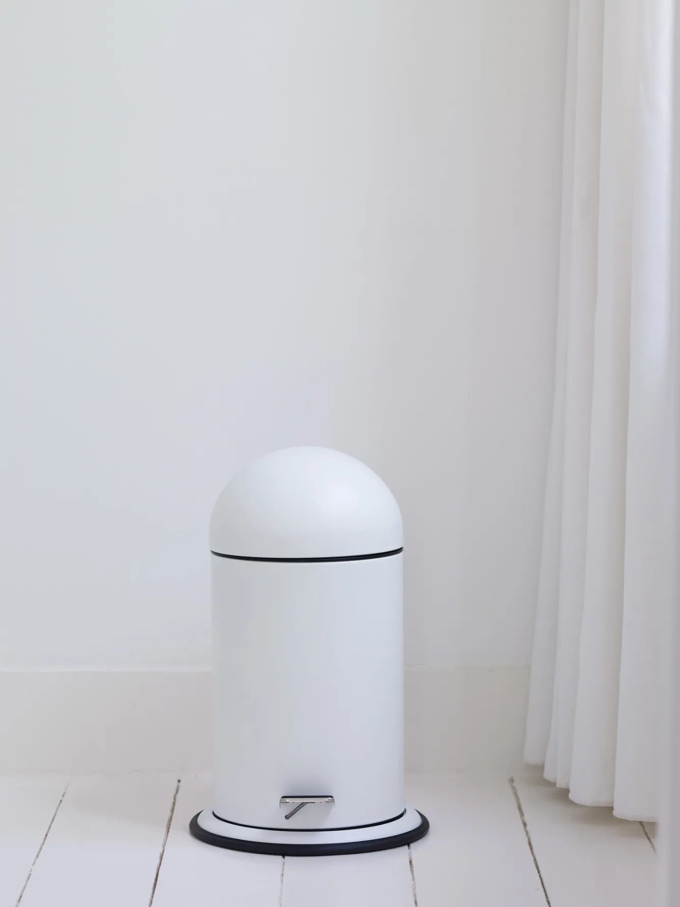 Aquanova Pedal bin Ona color Dark Gray-98 (gray) 3 liters