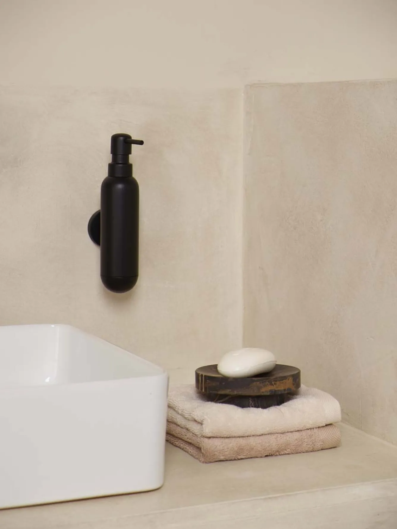 Aquanova Soap dish PORTO color Black-09