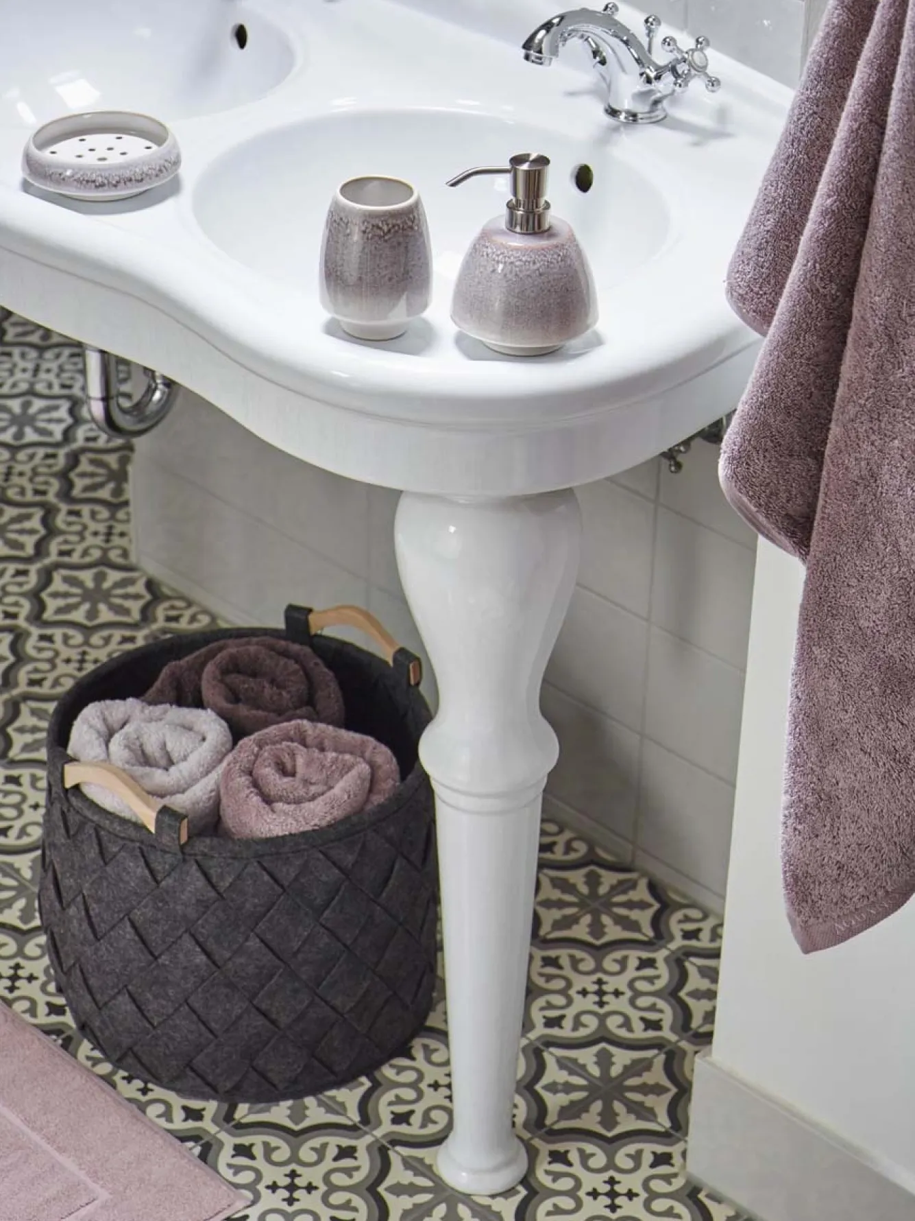 Aquanova Soap dish FIGO color Malva-883