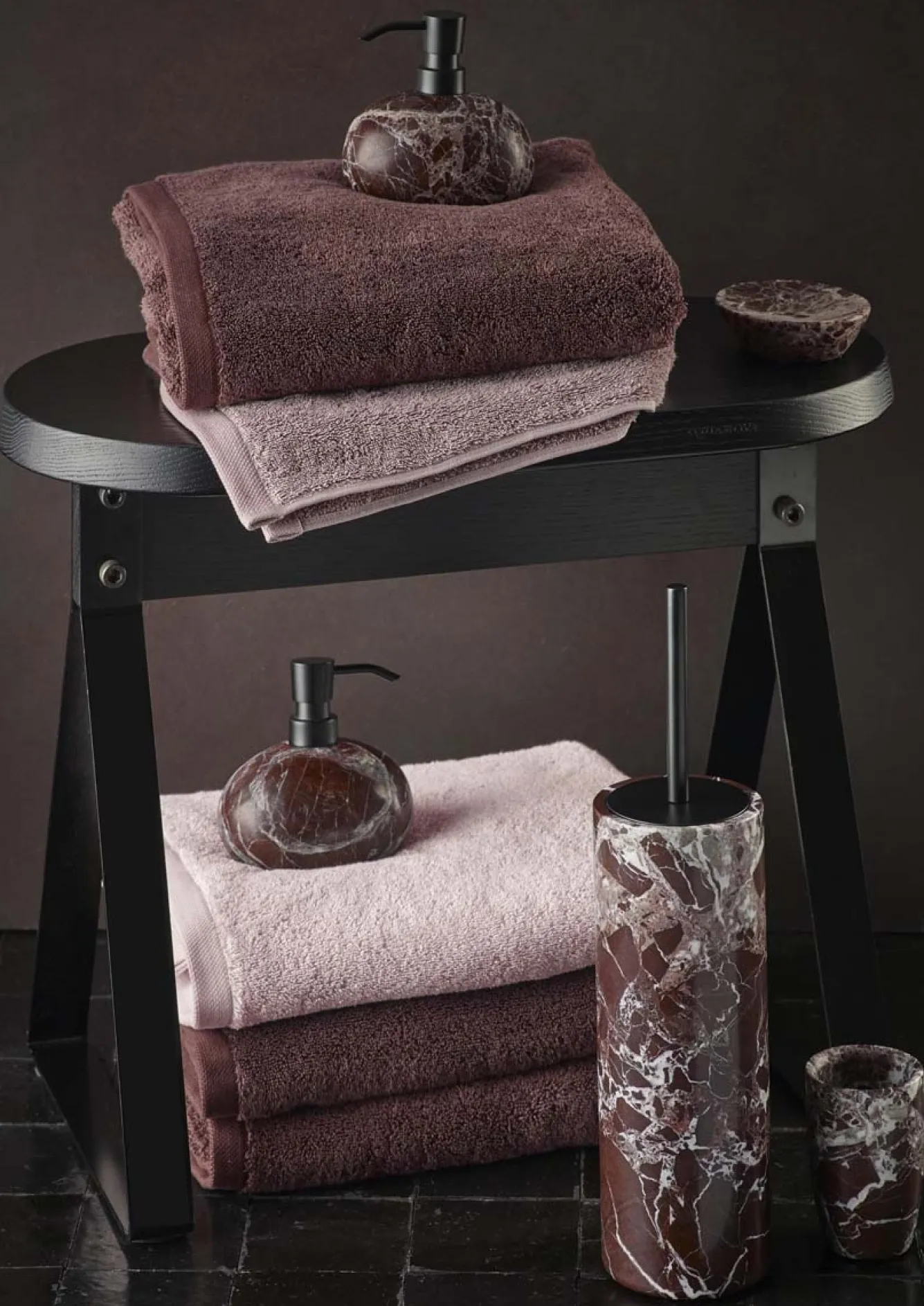 Aquanova Stool BRYN color Black (black)