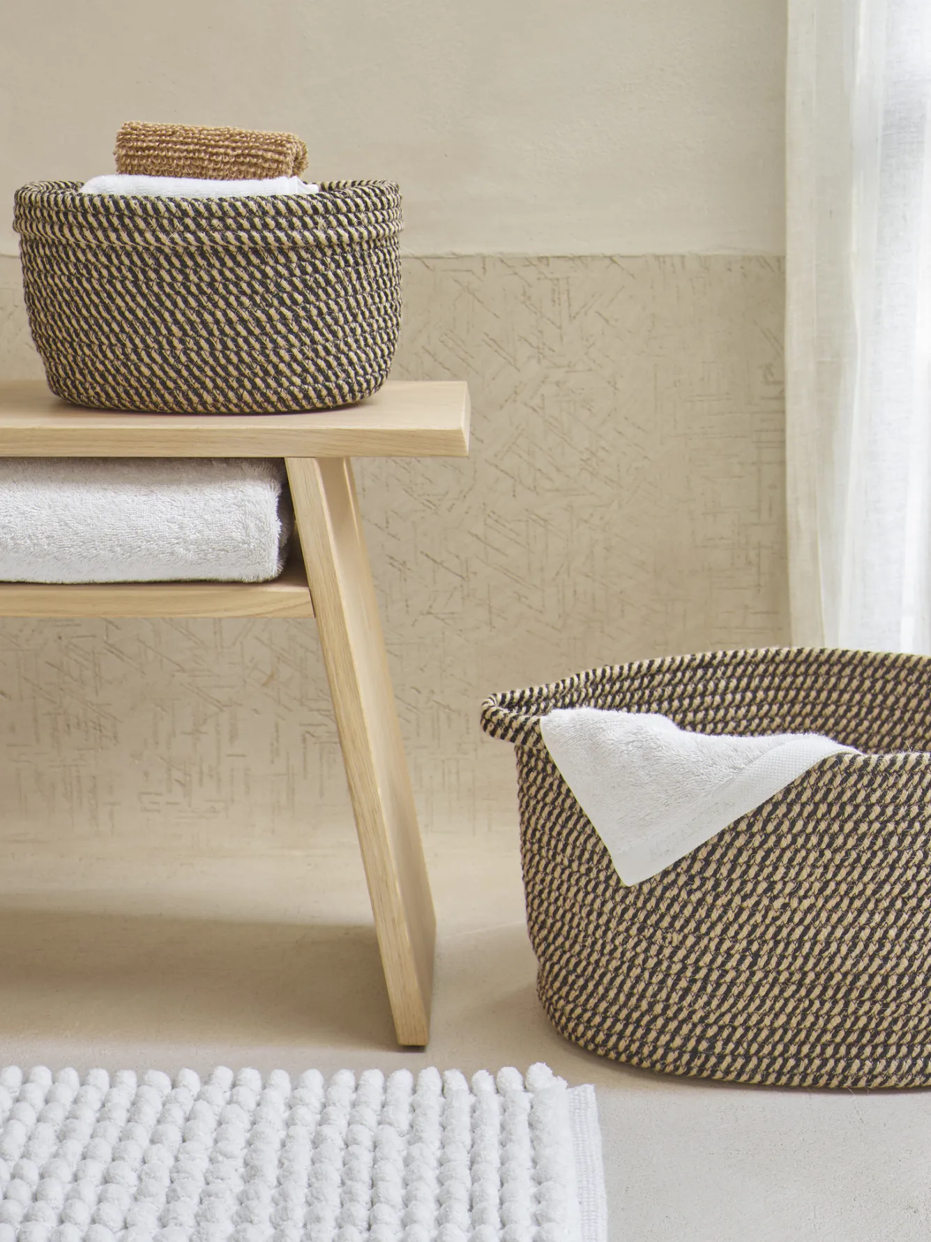 Aquanova Storage basket RENA color Linen-16 (Medium)