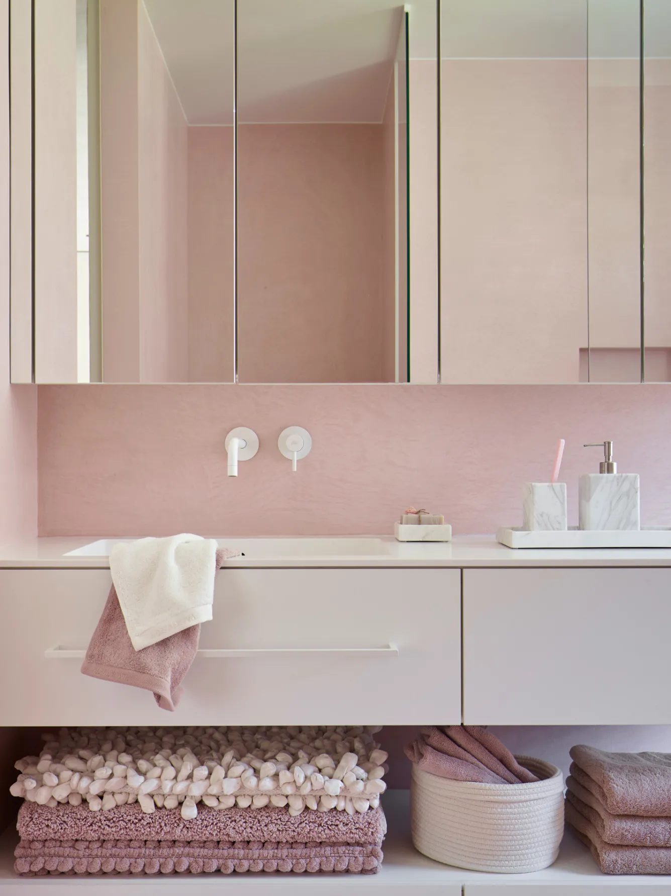 Aquanova Storage basket RENA color Ivory-10 (Small)