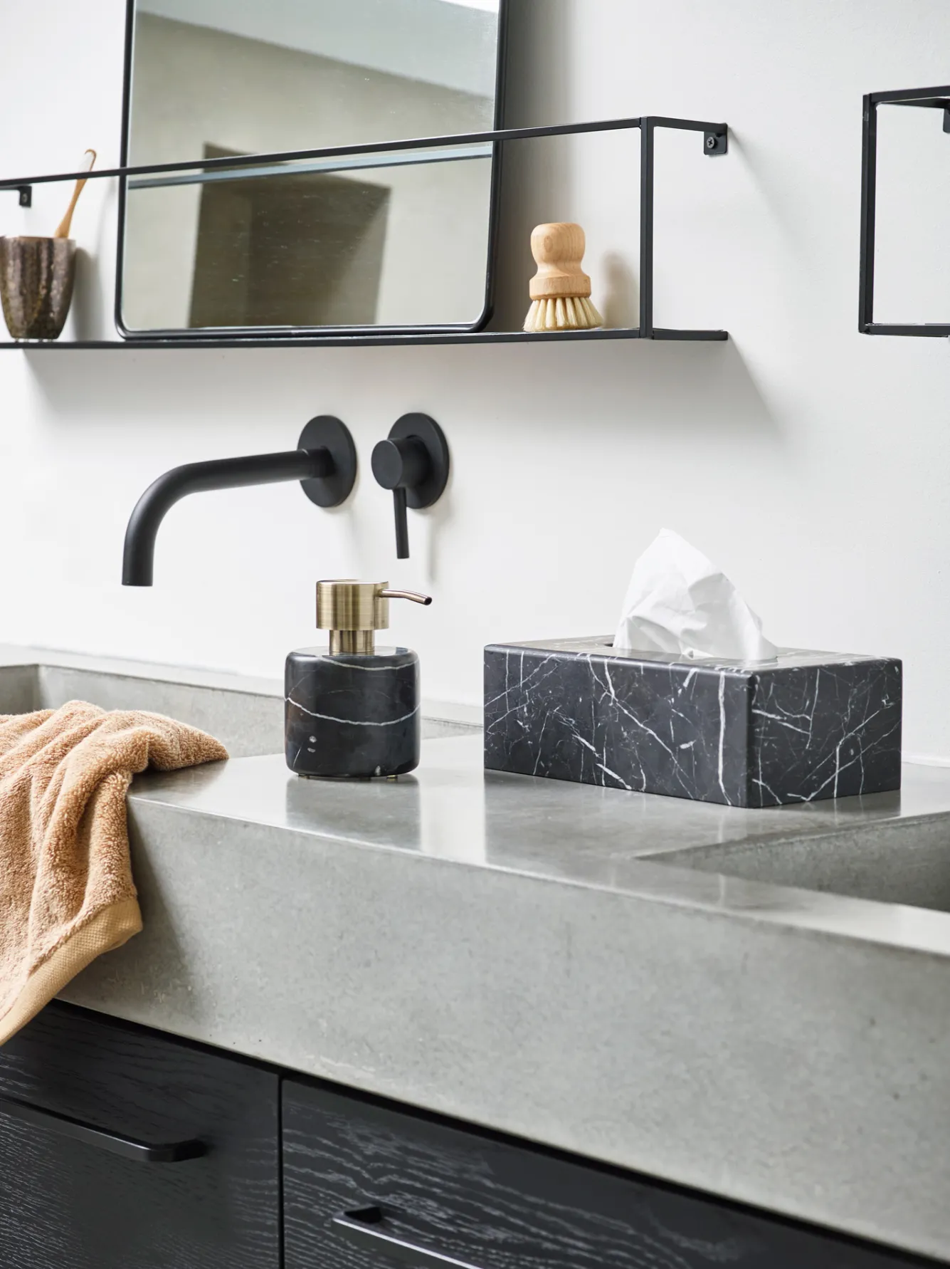 Aquanova Tissue holder NERO color Black (black)