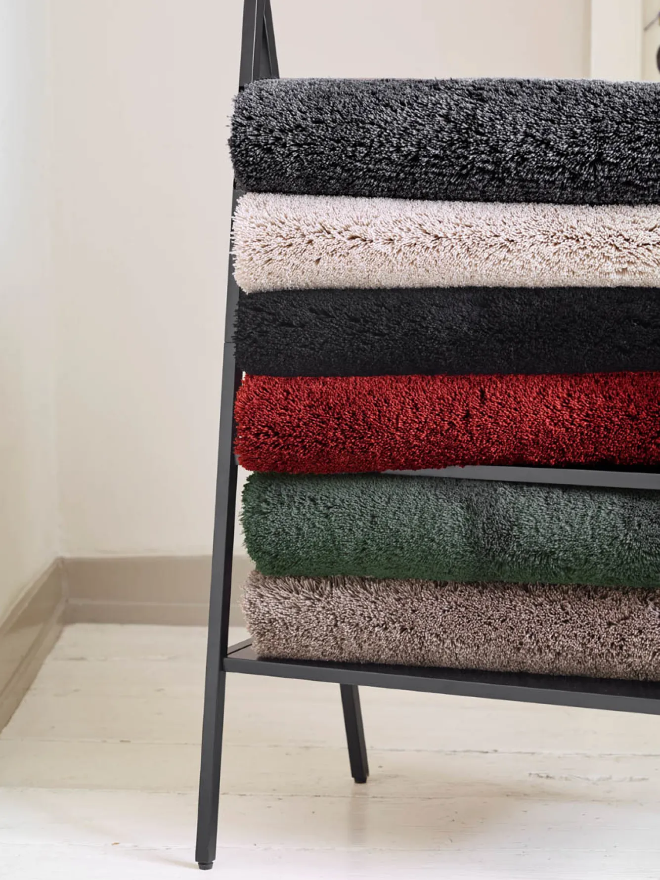 Aquanova Toilet mat with toilet cutout BELA color Dark Gray - 60x60 cm