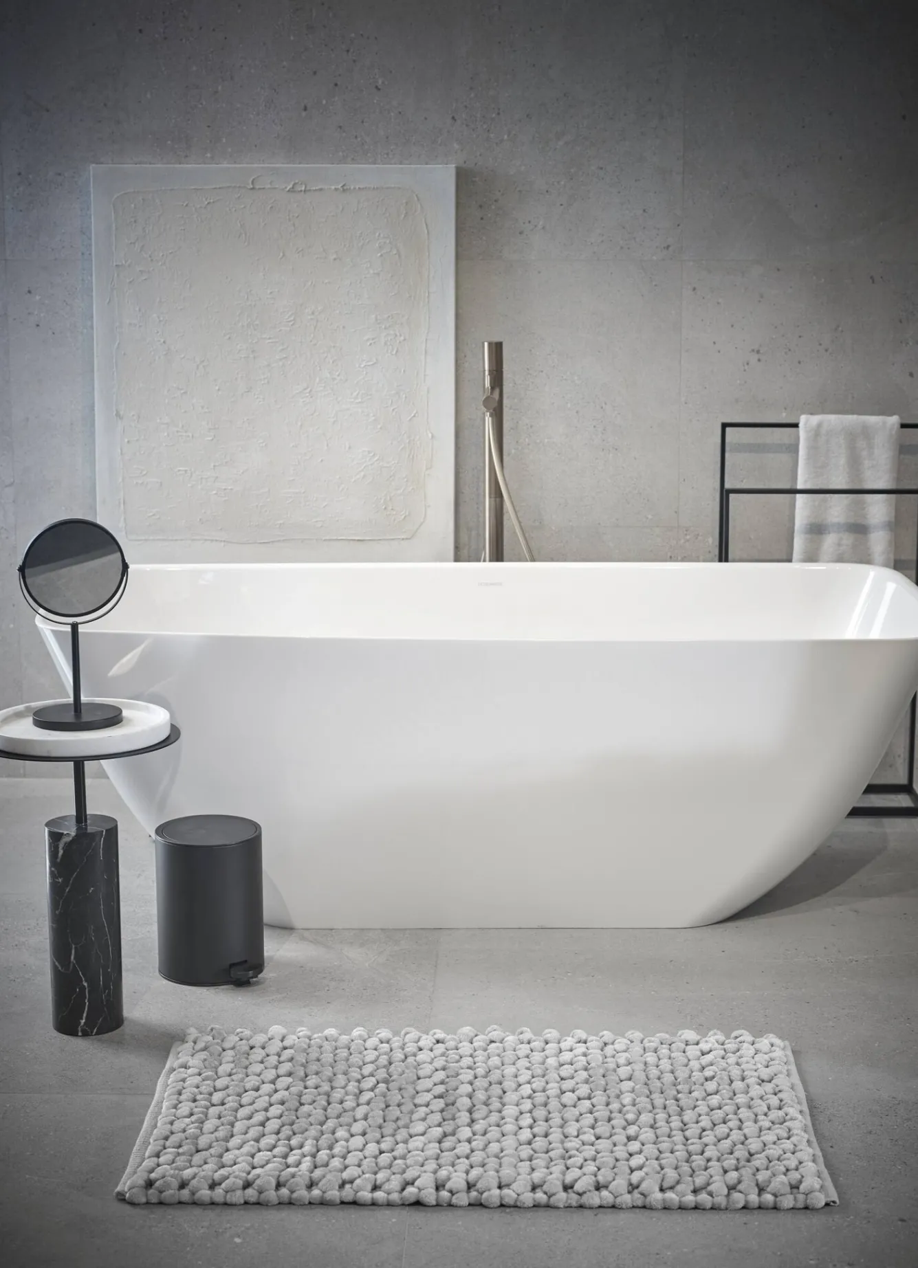 Aquanova Towel rack YURI black, height 83 cm (YURTLH-09)