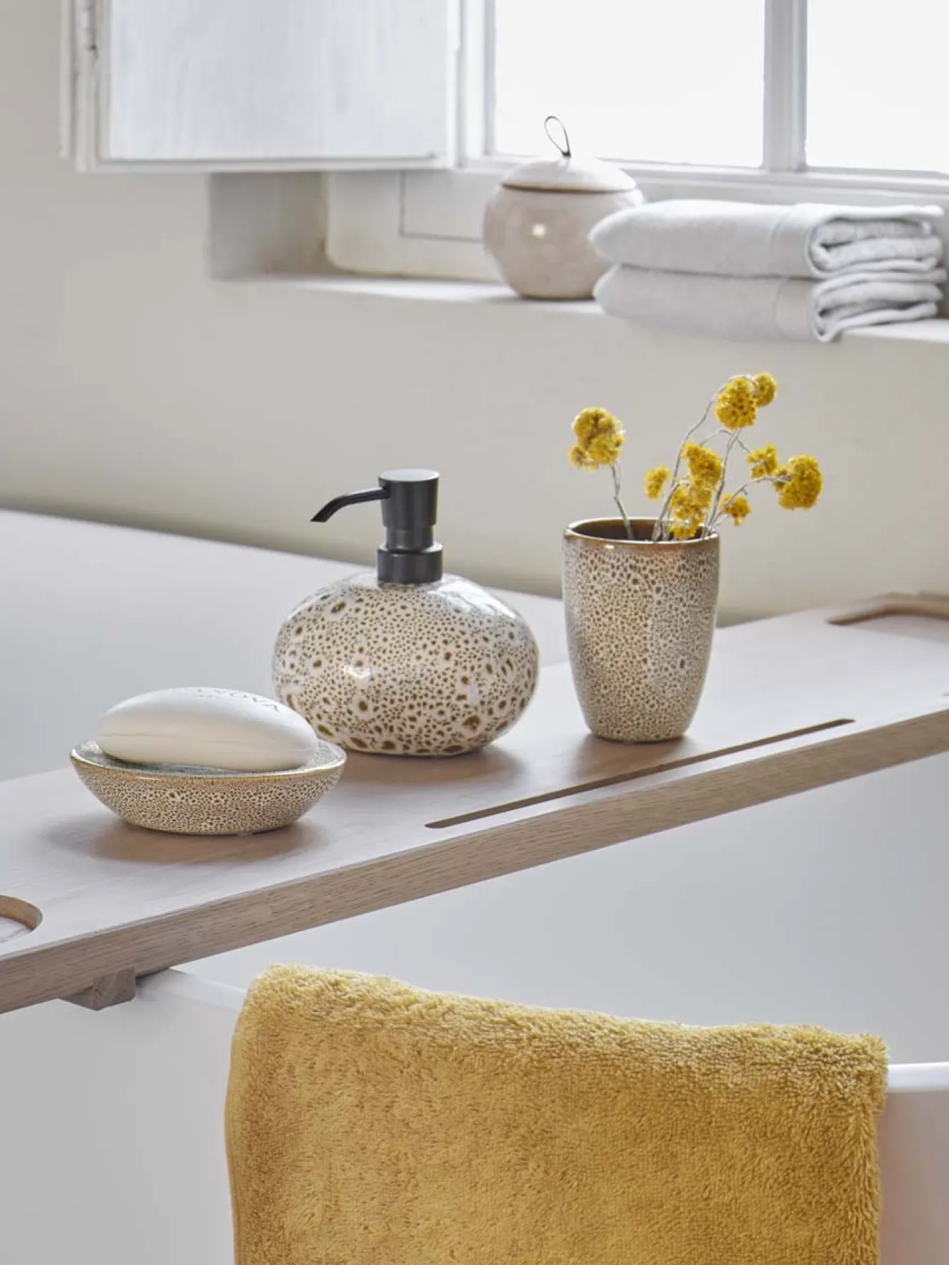 Aquanova Towel 55x100 cm LONDON color Mimosa-122 (set/3)