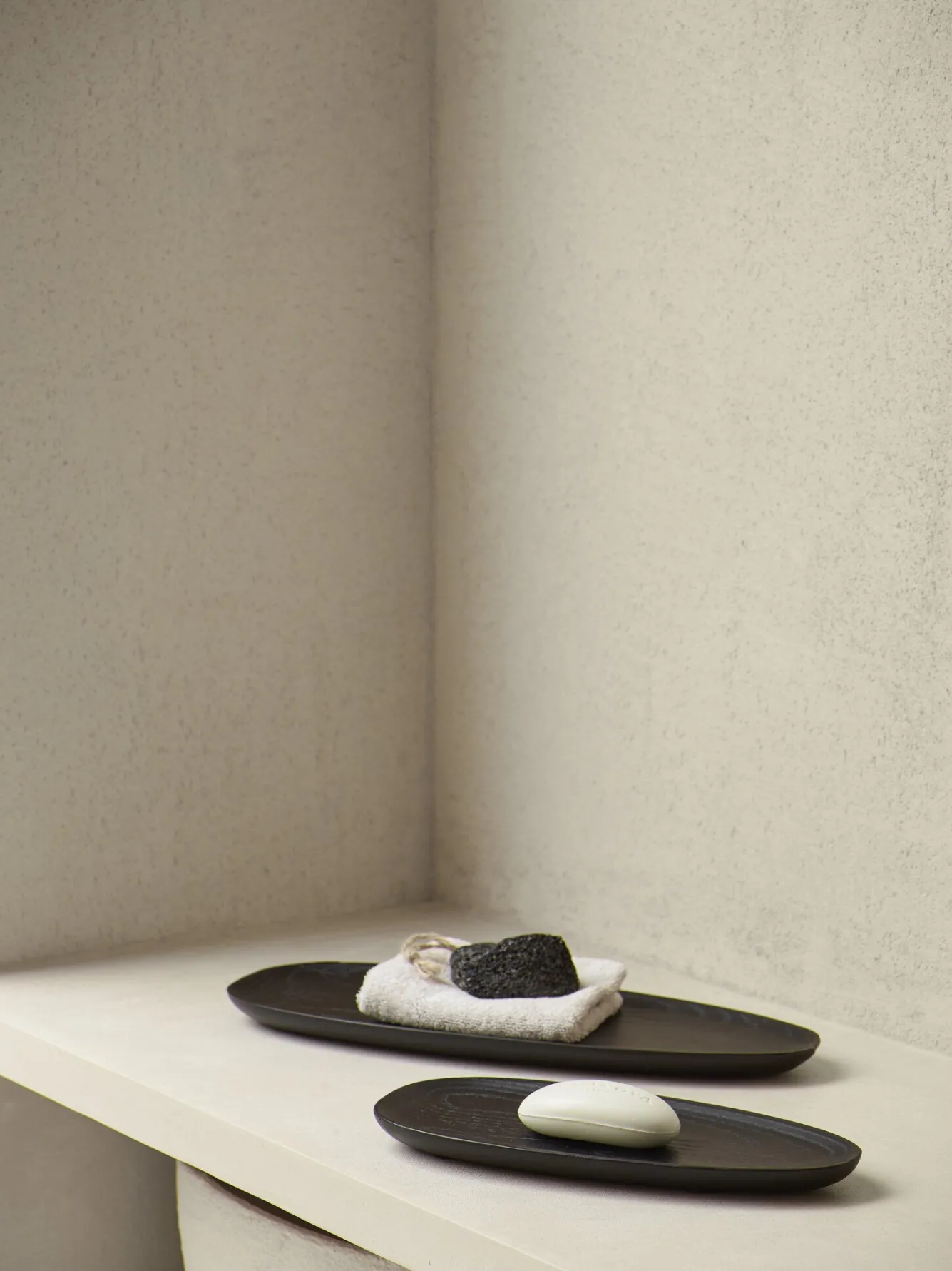 Aquanova Tray oval COLE color Black-09 (42 cm)