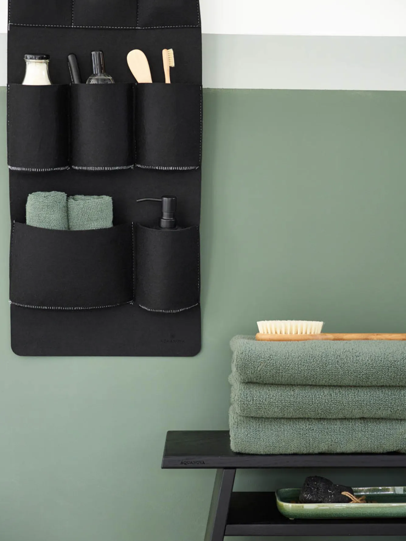 Aquanova Wooden stool MINK black oak (MINBBM-09) medium