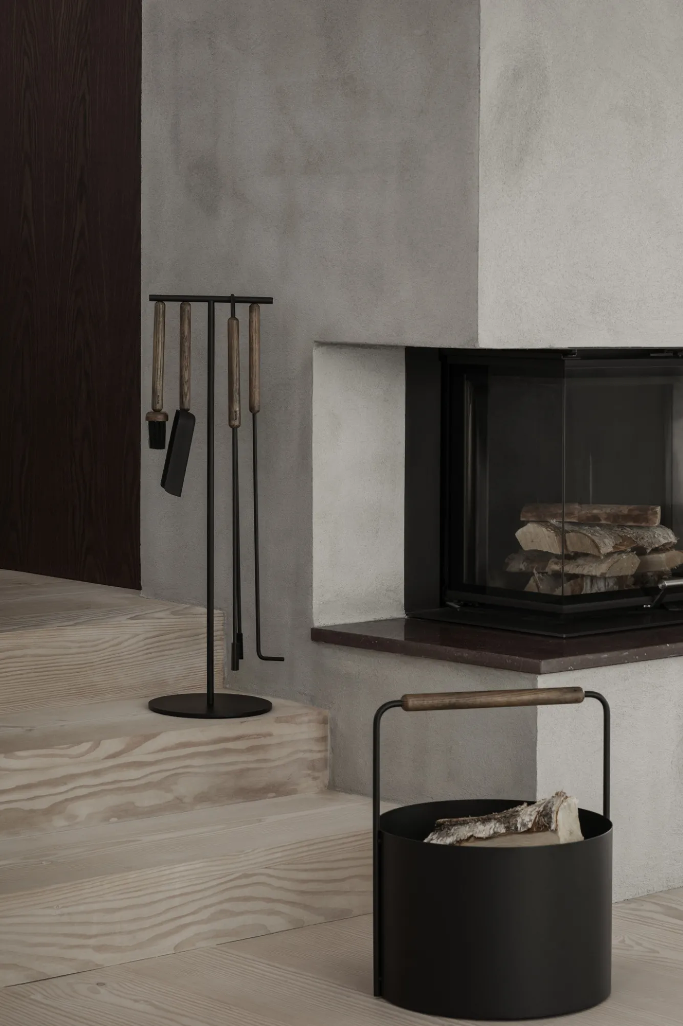 Blomus ASHI 5-piece fireplace set wall (brown oak) 66159