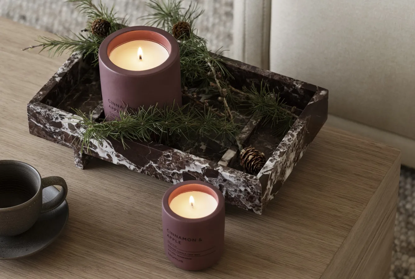 Blomus FRAGA scented candle Cinnamon Apple (400 grams) 66454