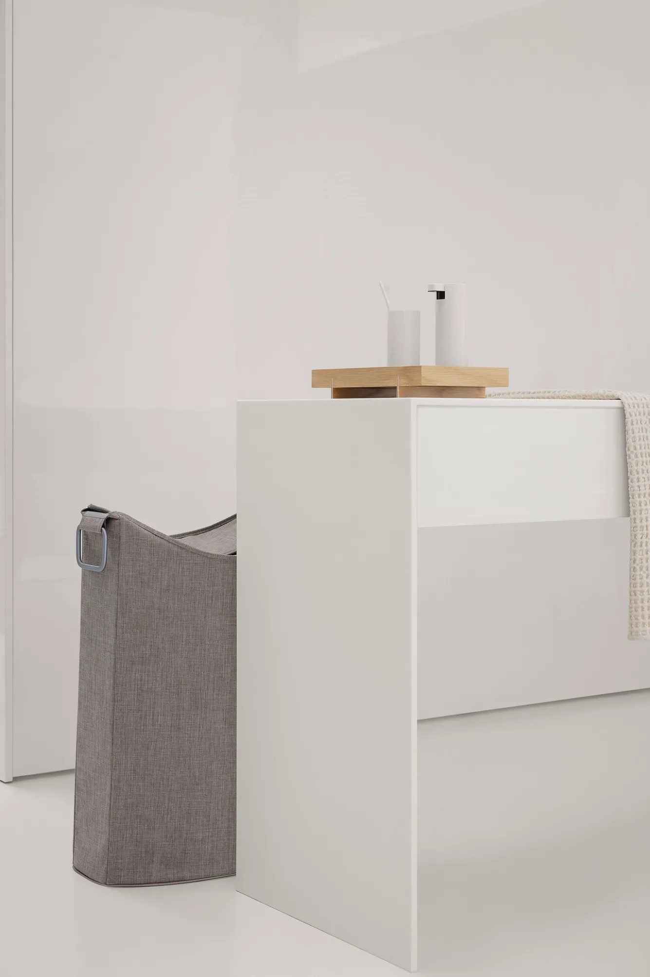 Blomus FRISCO LOUNGE laundry basket Warm Gray (69256)