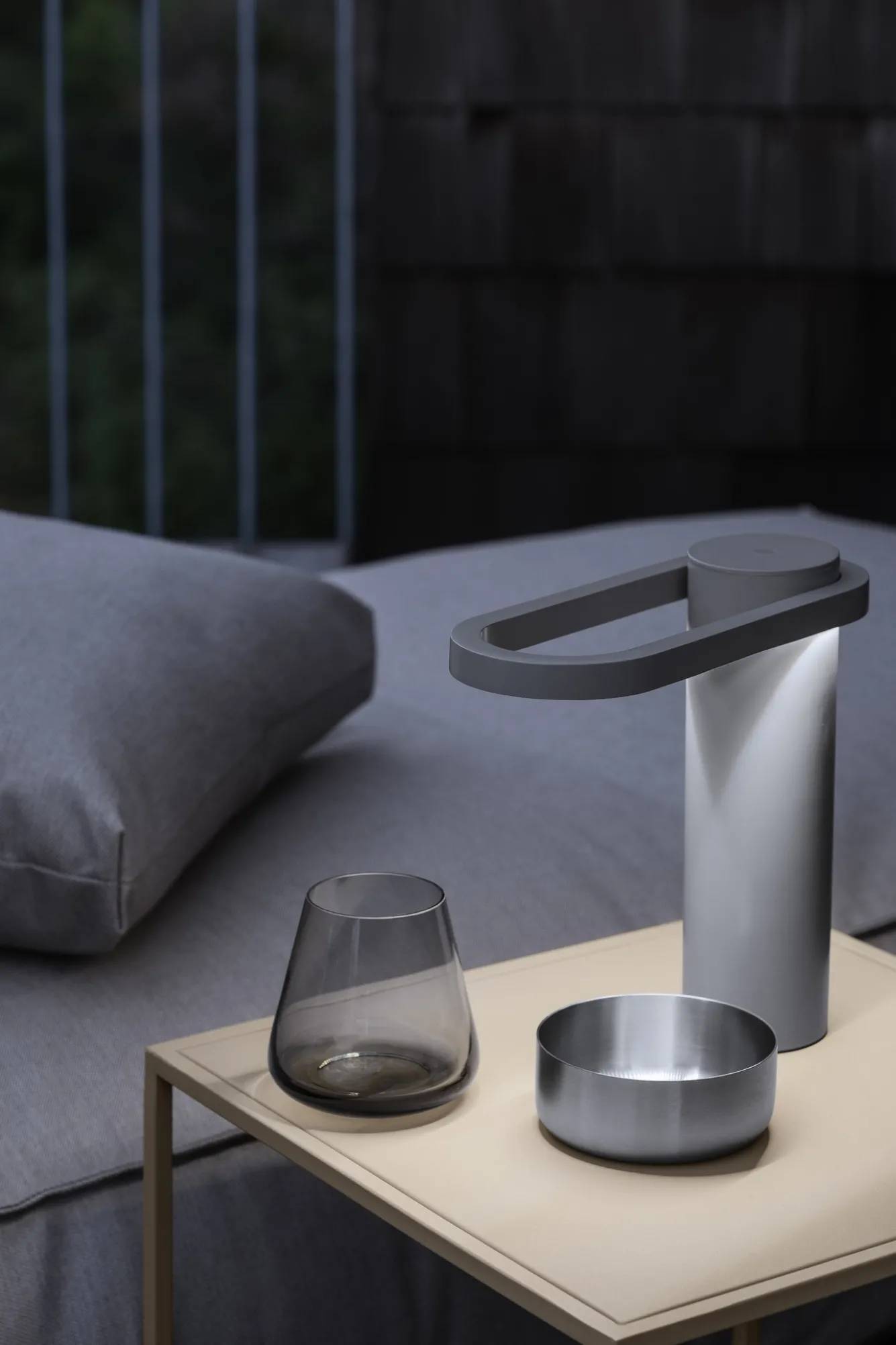 Blomus HOOP table lamp Warm Gray (66240)