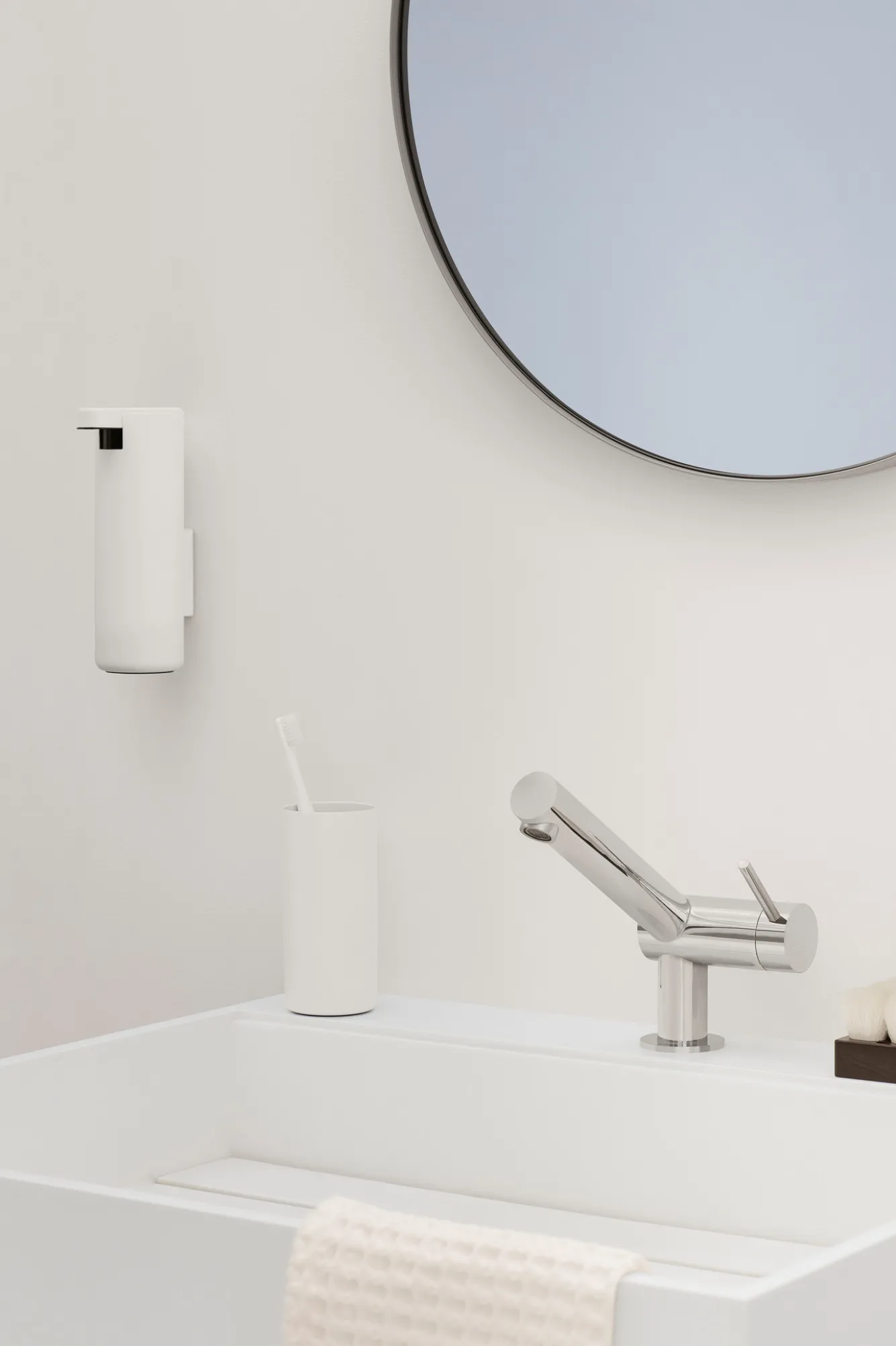 Blomus MODO Toilet roll holder white (66267)