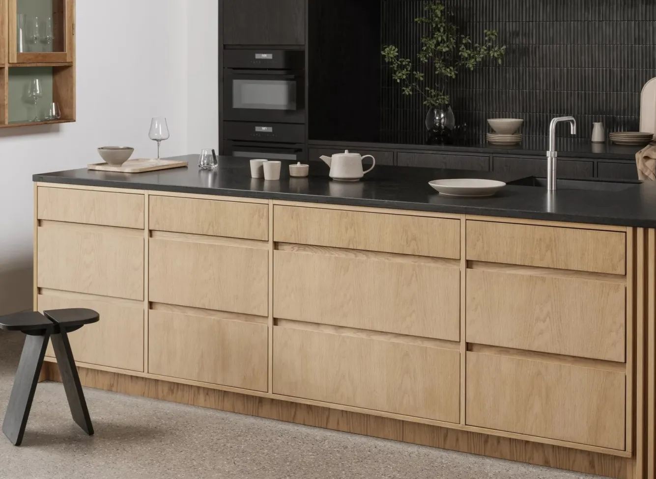 Blomus OKU tray / tray Oak (large) 64531