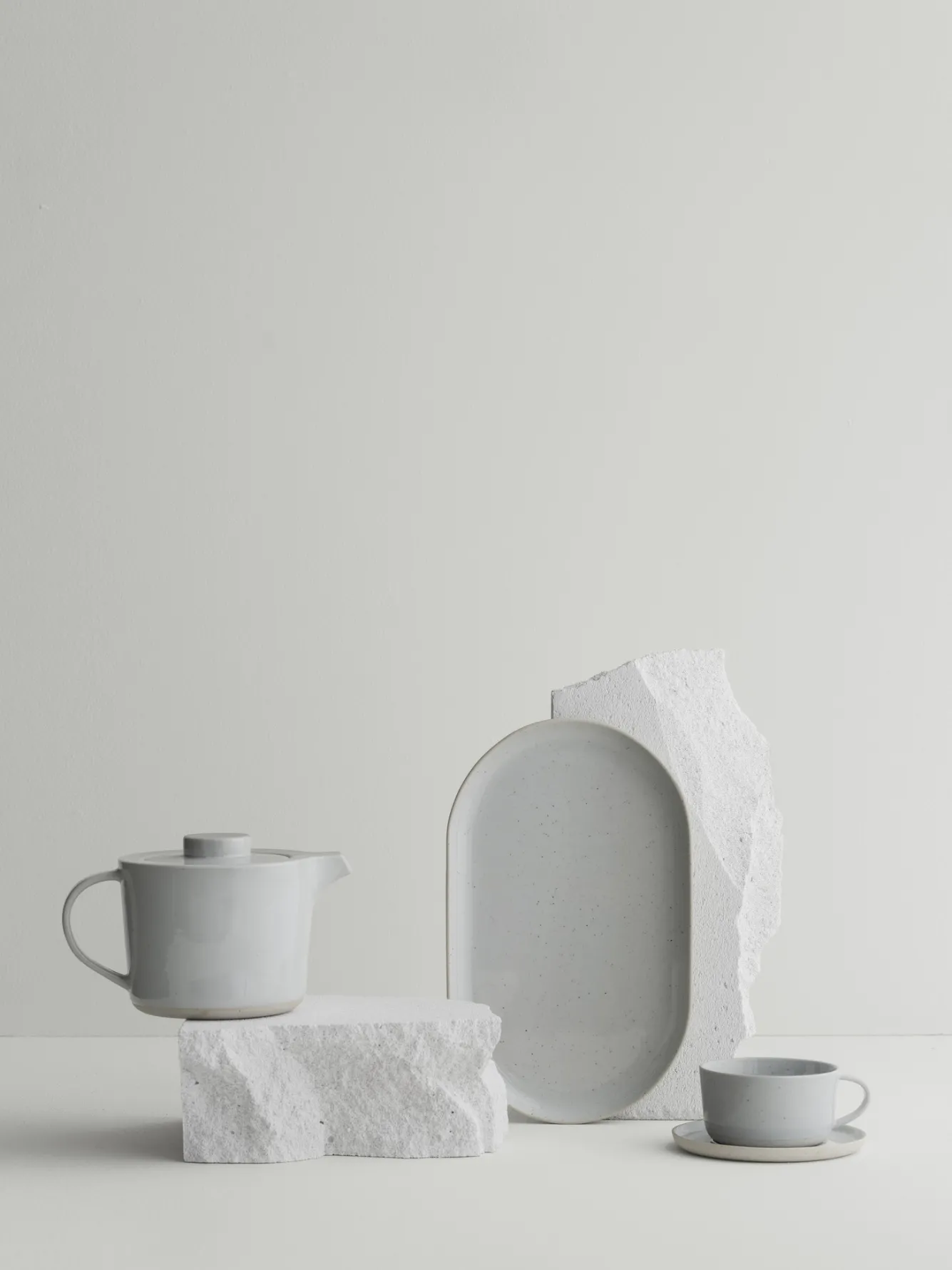 Blomus SABLO Stone - serving plate 30 cm (64385)