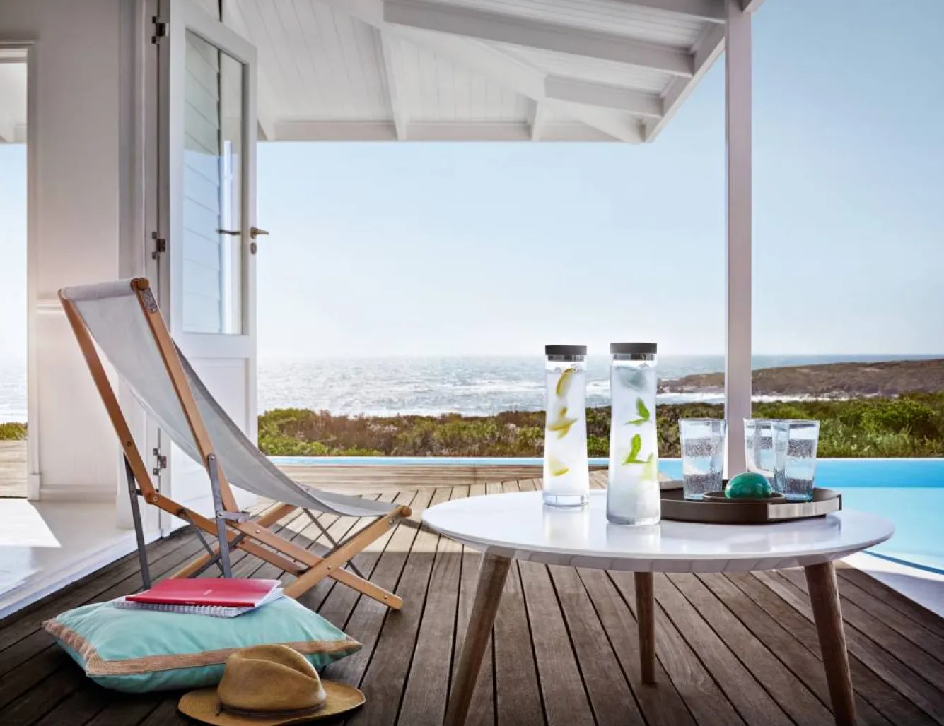 Blomus SPLASH water carafe color Moonbeam (63780) 1 liter