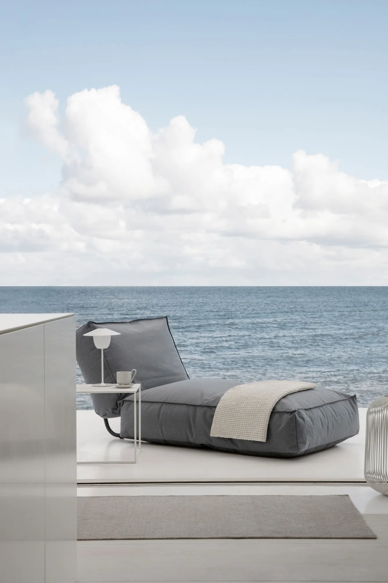 Blomus STAY daybed small color Stone (62041)