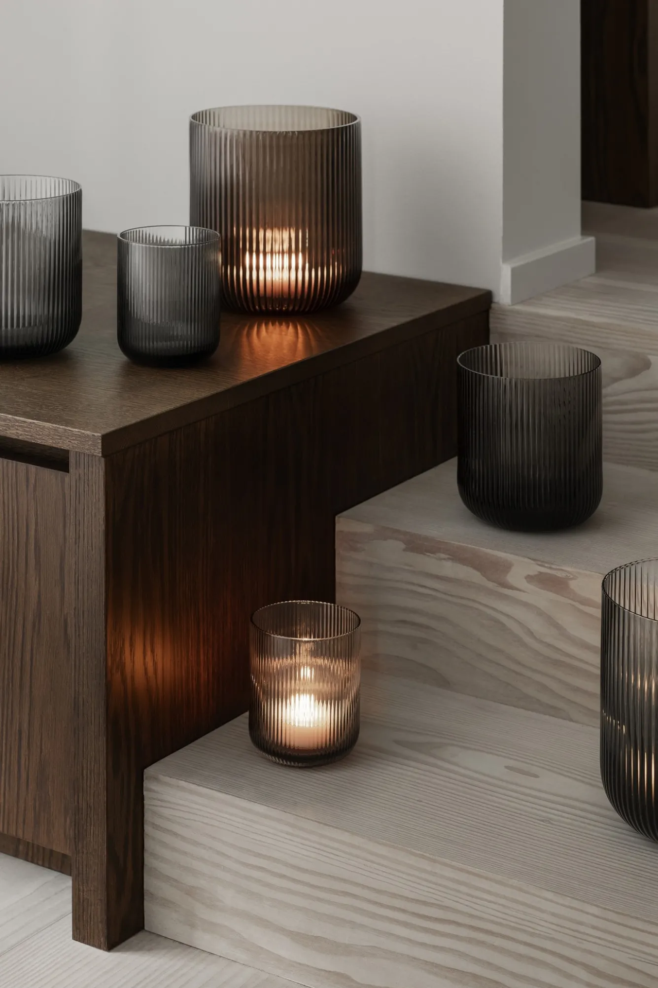 Blomus VEN wind light / candle holder Smoke Ø 14 cm - Medium (66249)