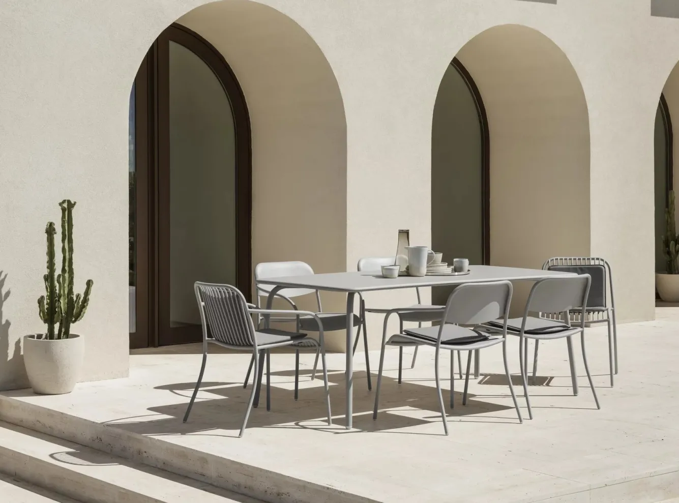 Blomus YUA garden chair Silk Gray (62171)