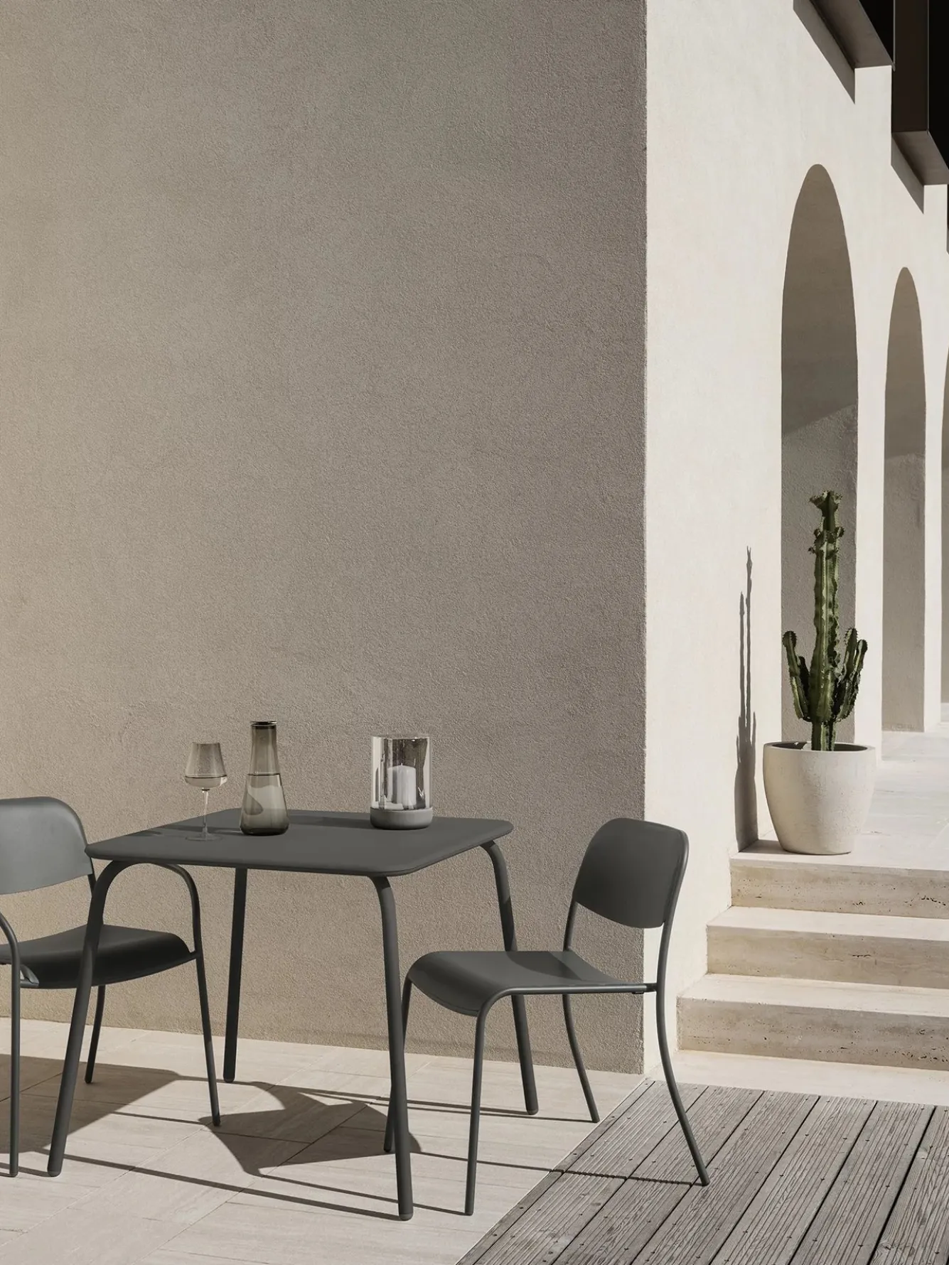 Blomus YUA garden table 80 x 80 cm - Granite Gray (62191)