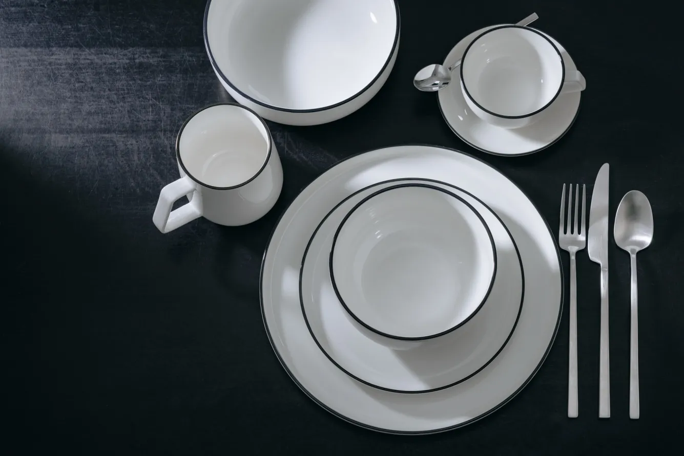 SP STUDIO BASE 12-piece dinnerware set color white (starter pack)