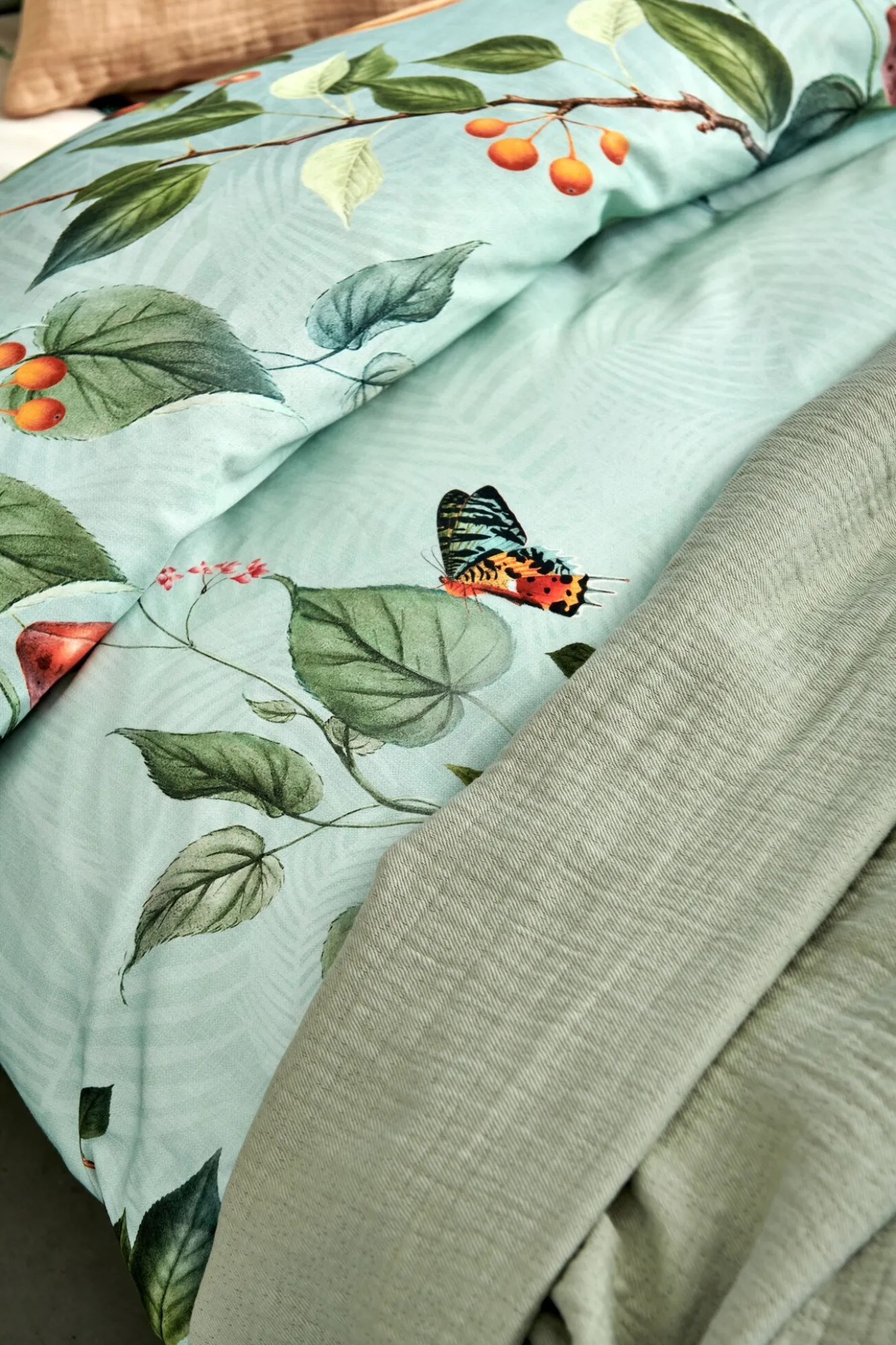 Vandyck Duvet cover FRUIT GARDEN Light Green 140x220 cm (satin cotton)