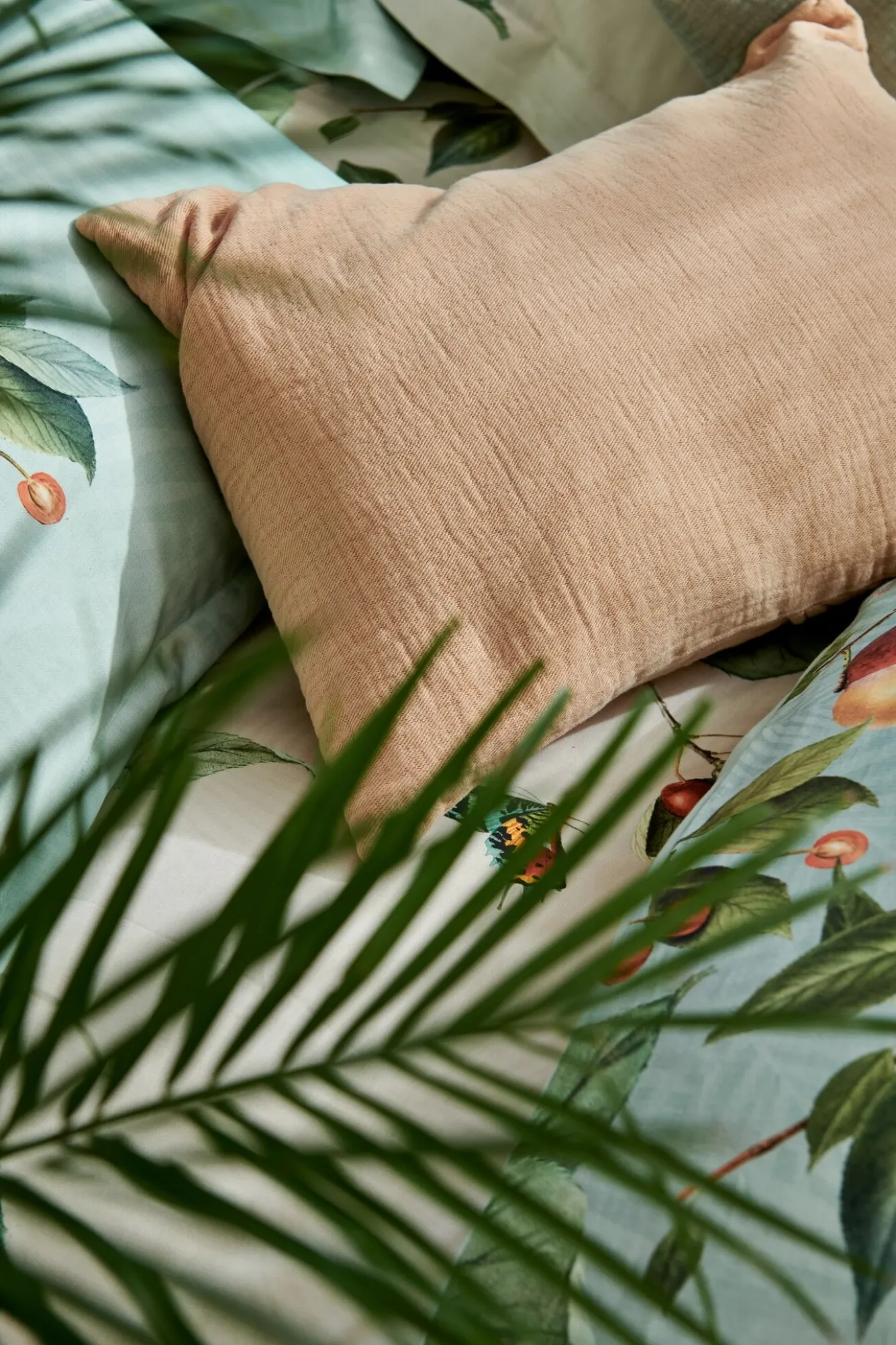 Vandyck Duvet cover FRUIT GARDEN Light Green 140x220 cm (satin cotton)