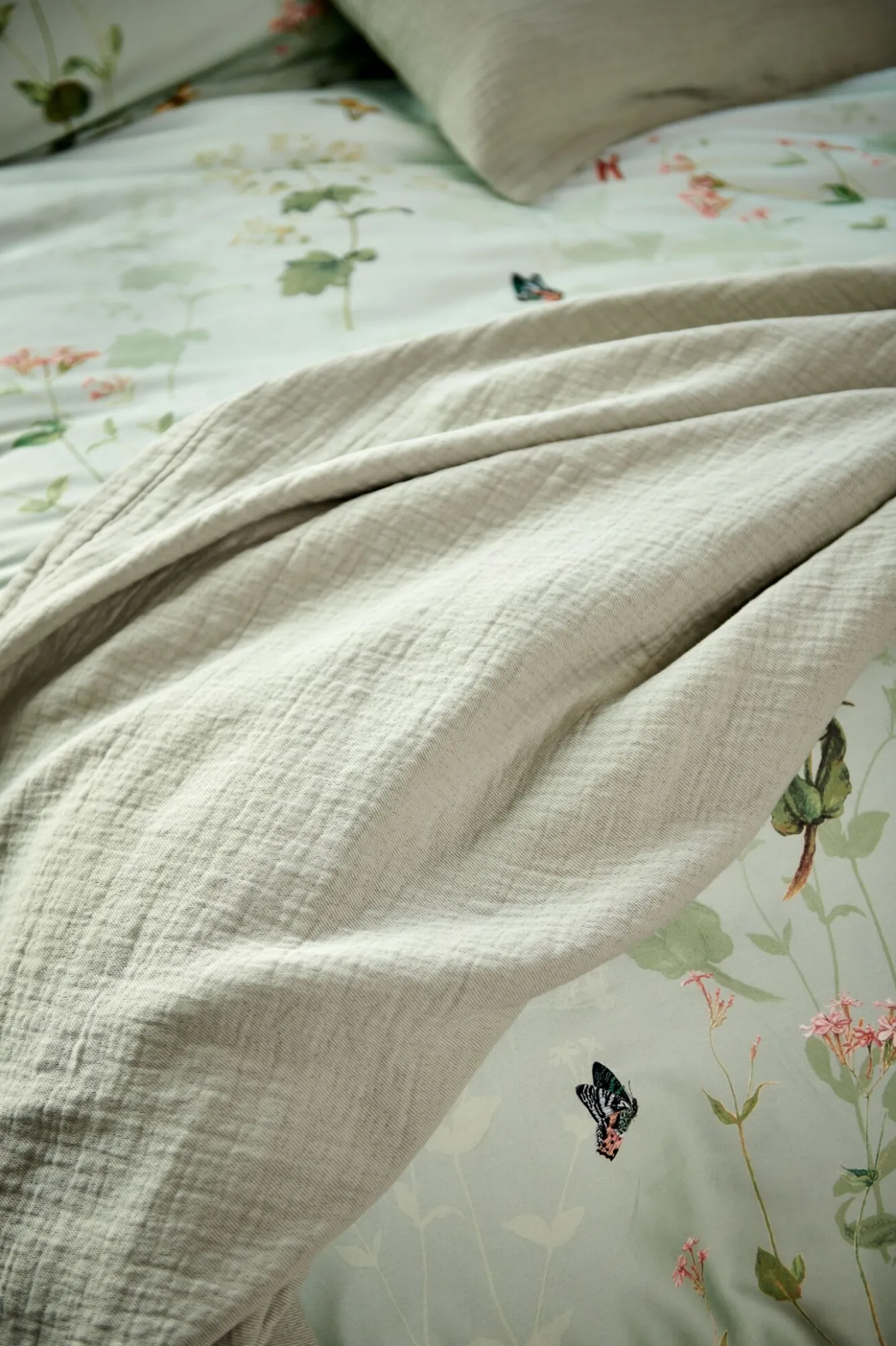 Vandyck Duvet cover GARDENIA Smoke Green 240x220 cm (satin cotton)