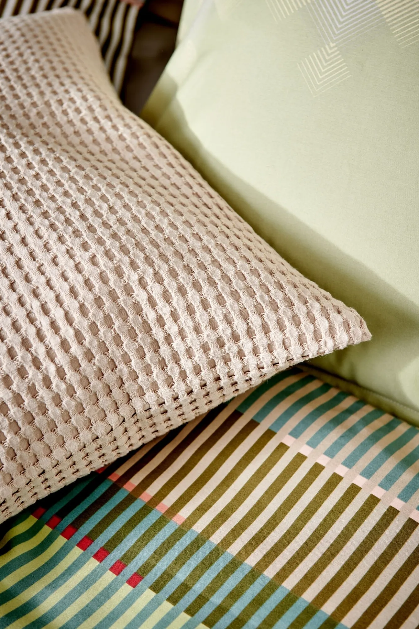 Vandyck Duvet cover OPTIMIST Smoke Green 240x220 cm (satin cotton)