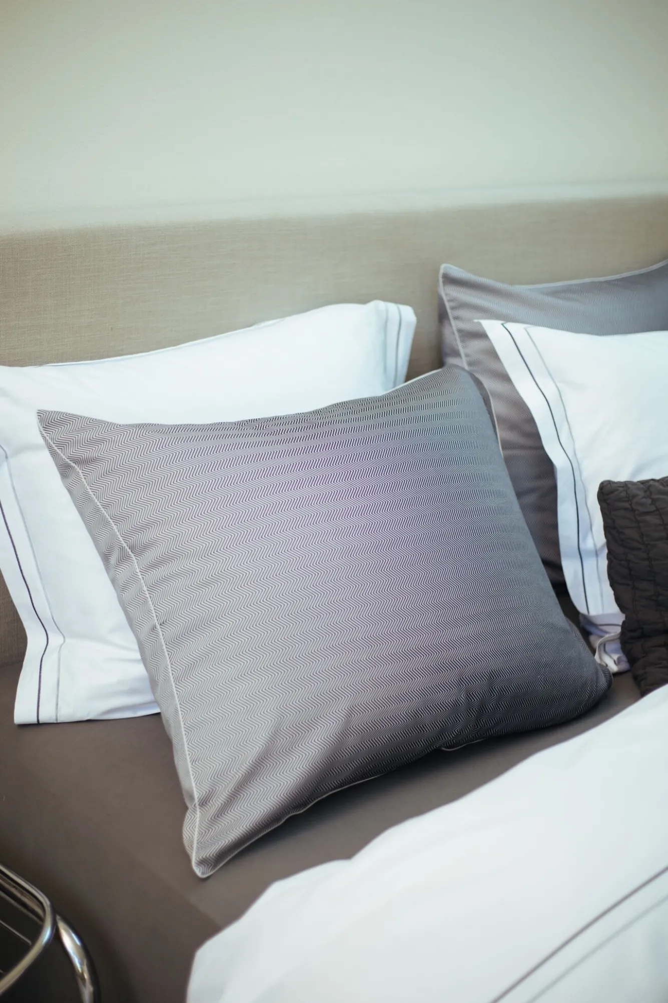 Vandyck Duvet cover HOME Milano Off Black 240x220 cm (satin cotton)