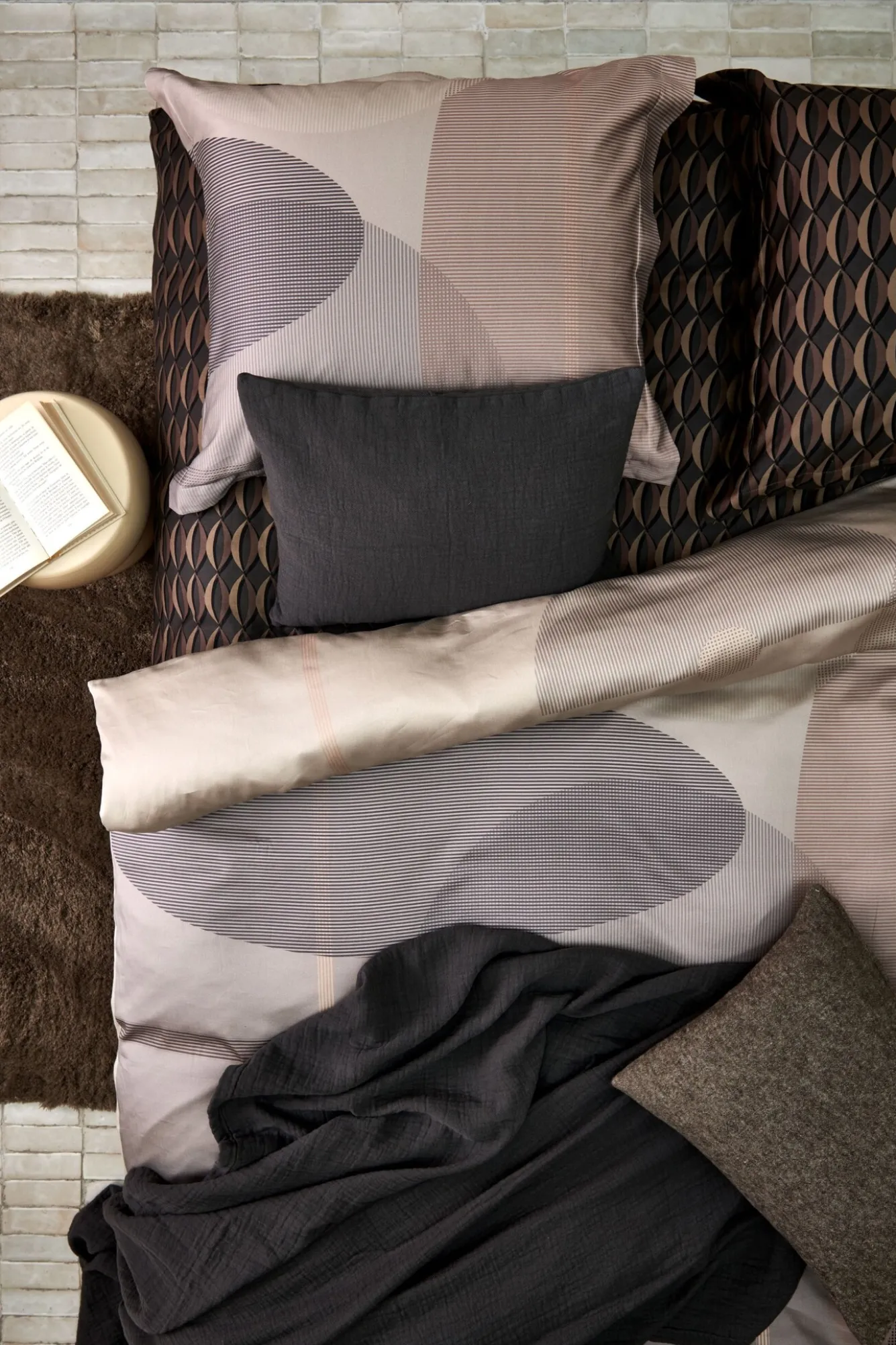 Vandyck Duvet cover MIRACLE Sand 200x220 cm (satin cotton)