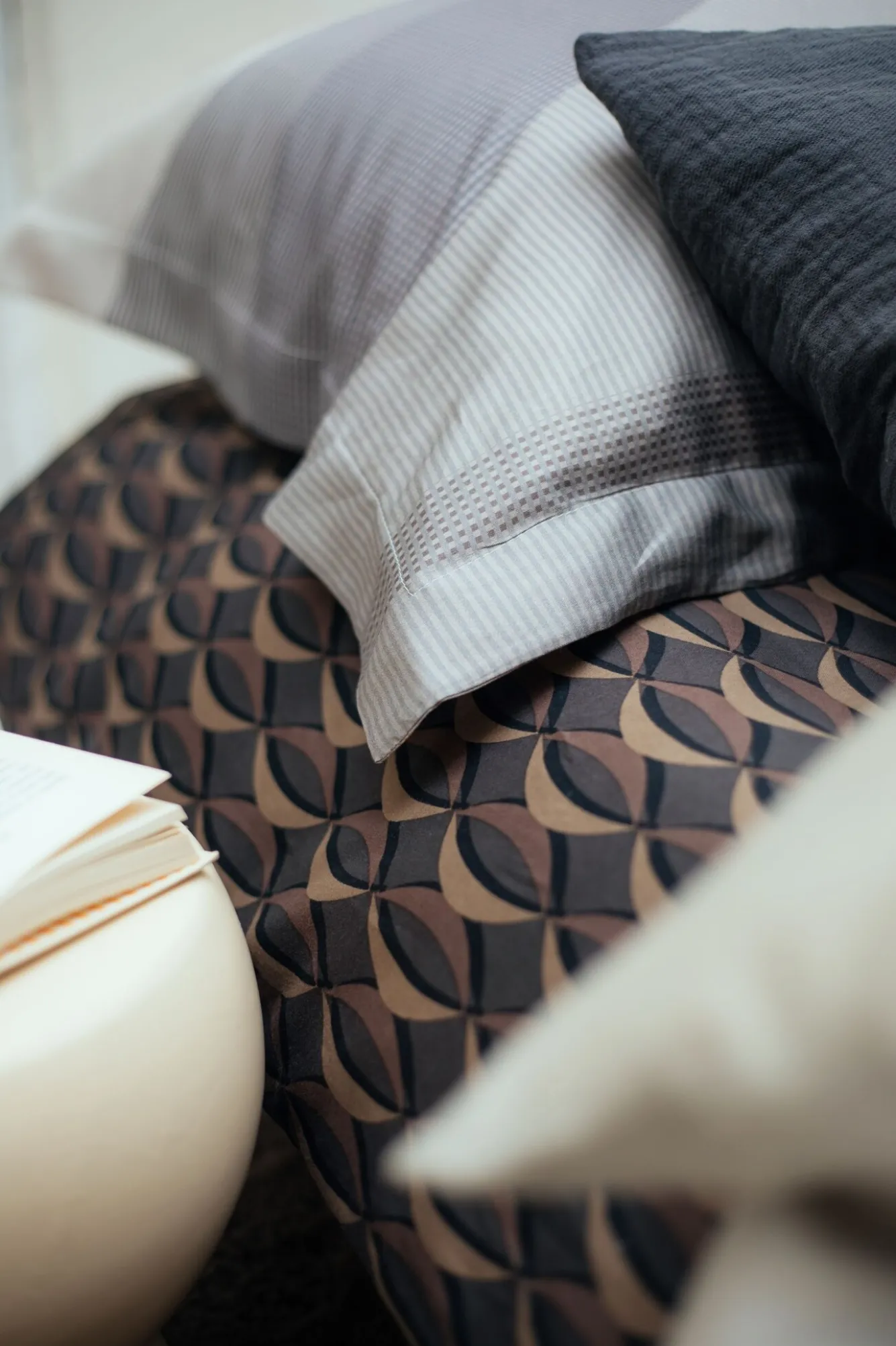 Vandyck Duvet cover MIRACLE Sand 200x220 cm (satin cotton)